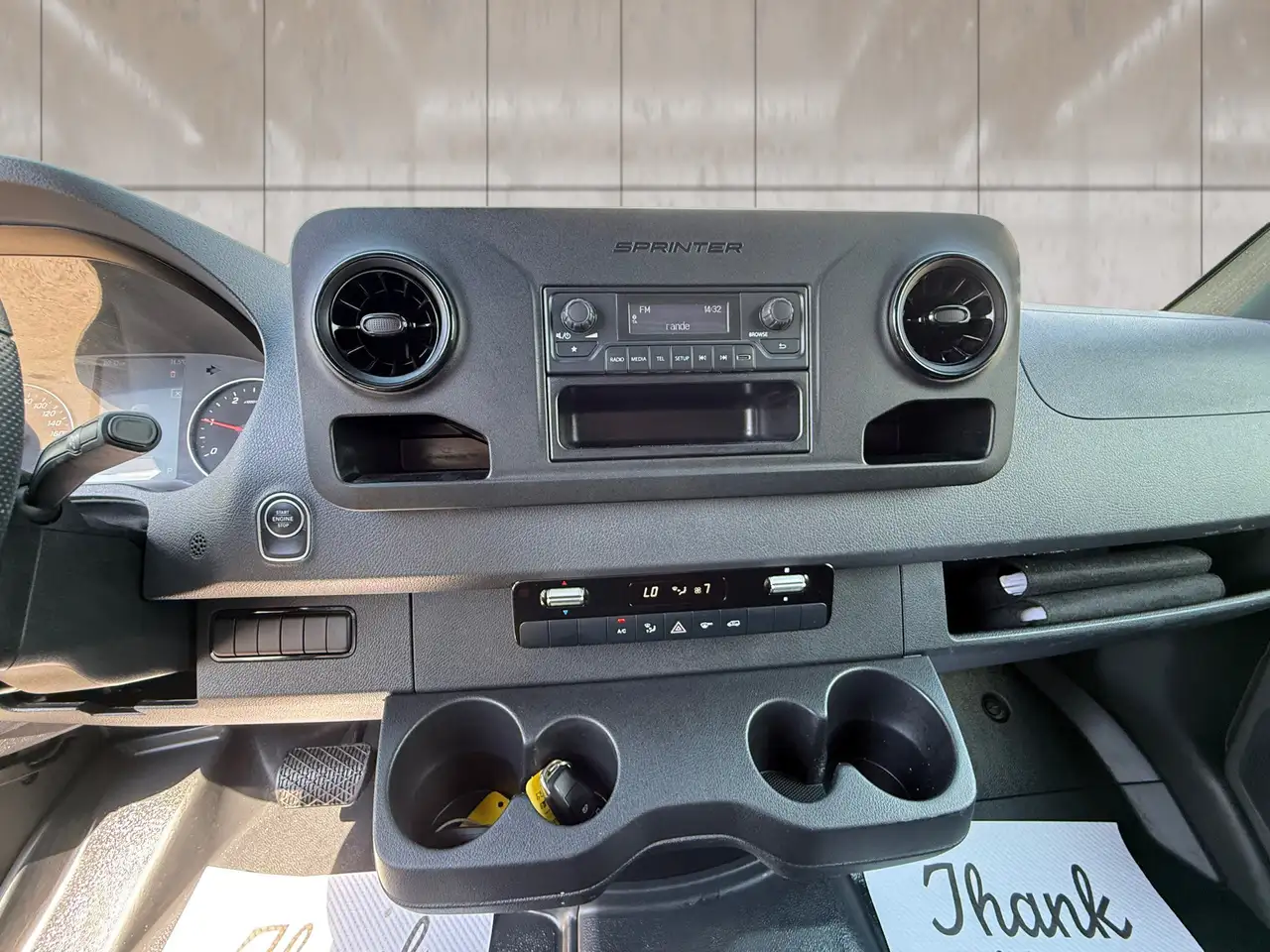Mercedes-Benz Sprinter снимка Mercedes-Benz Sprinter