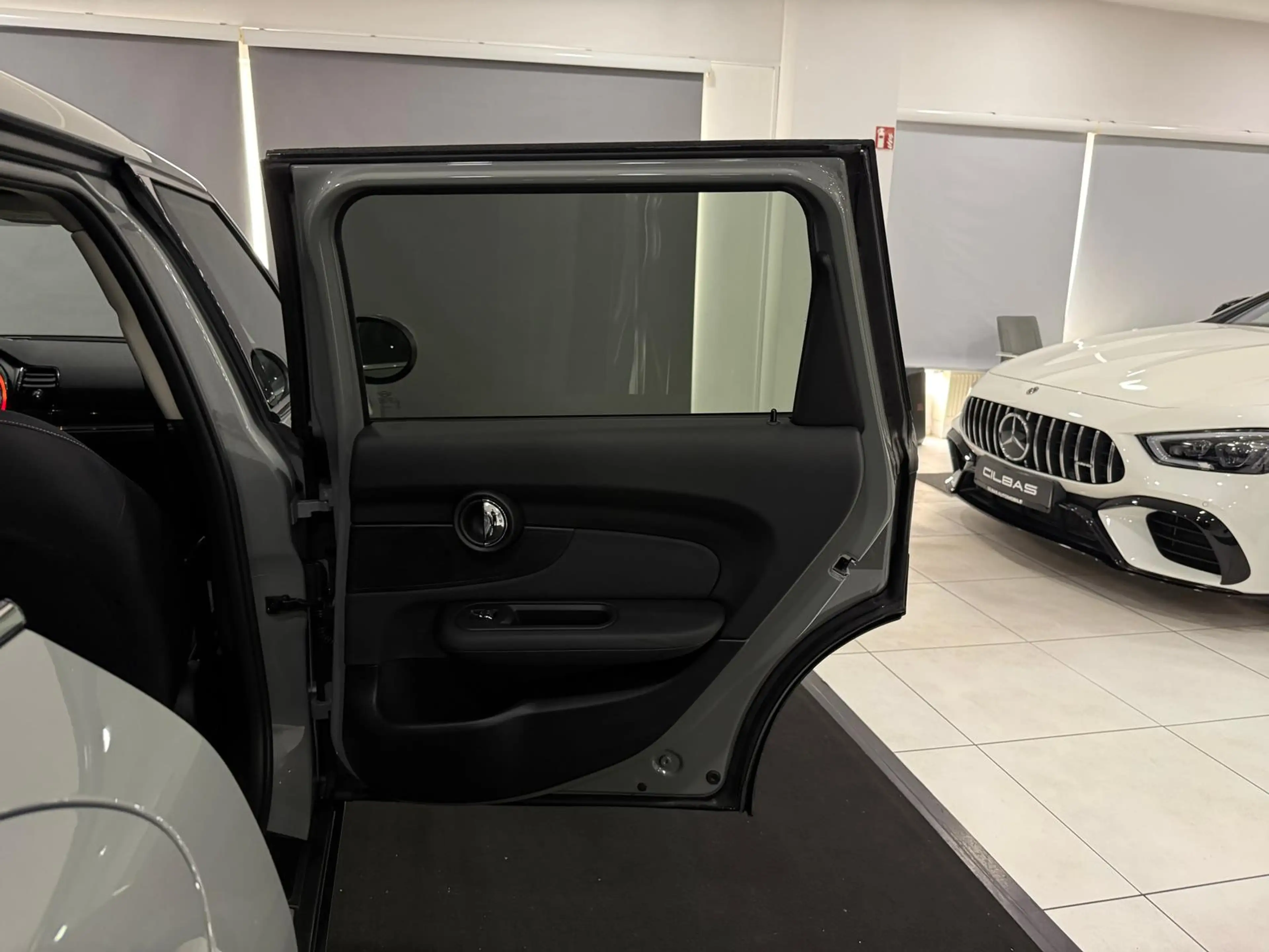 MINI One Clubman Essential Trim AUT.*LED*DIGITAL T.* — photo 15