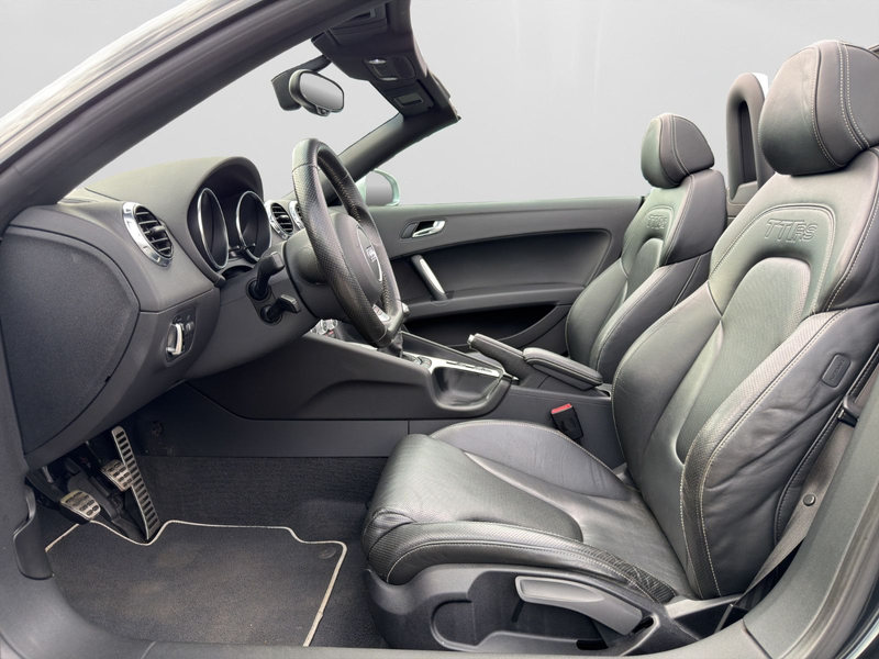 Audi TT RS 2.5TFSI Scheckheft KLIMAAUT XEN BOSE 20' — photo 12