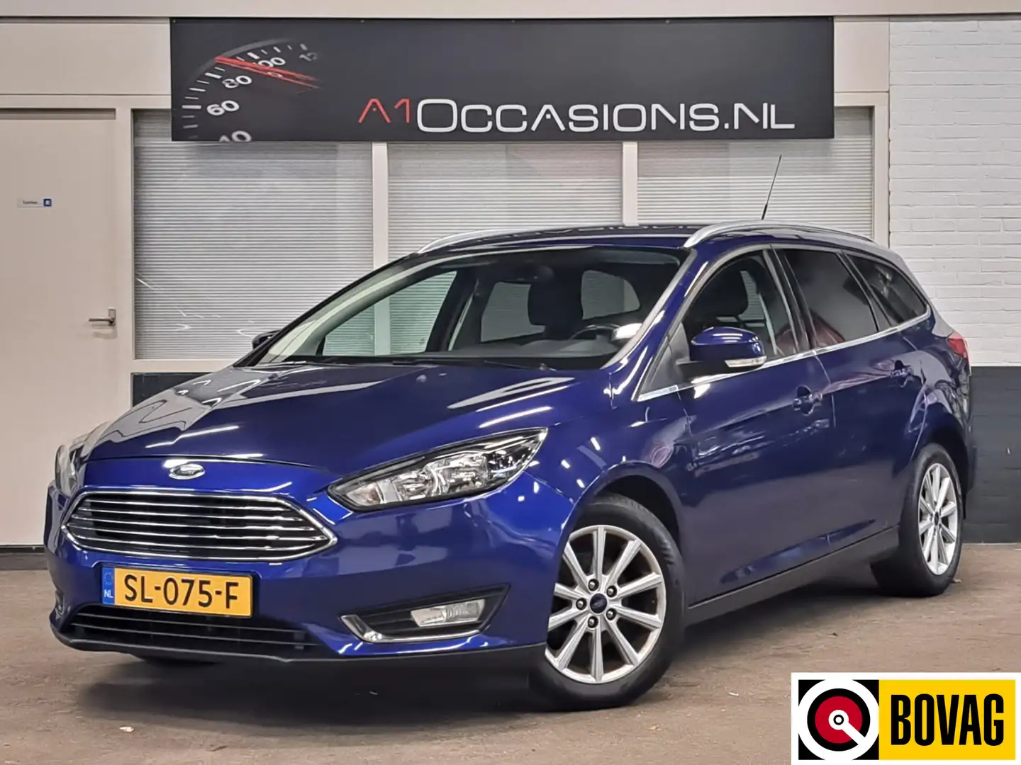 Ford Focus Wagon 1.0 Titanium + NAVI Blau - 1