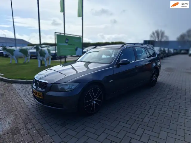 BMW 325 3-serie Touring 325i High Executive / Zeer comfort