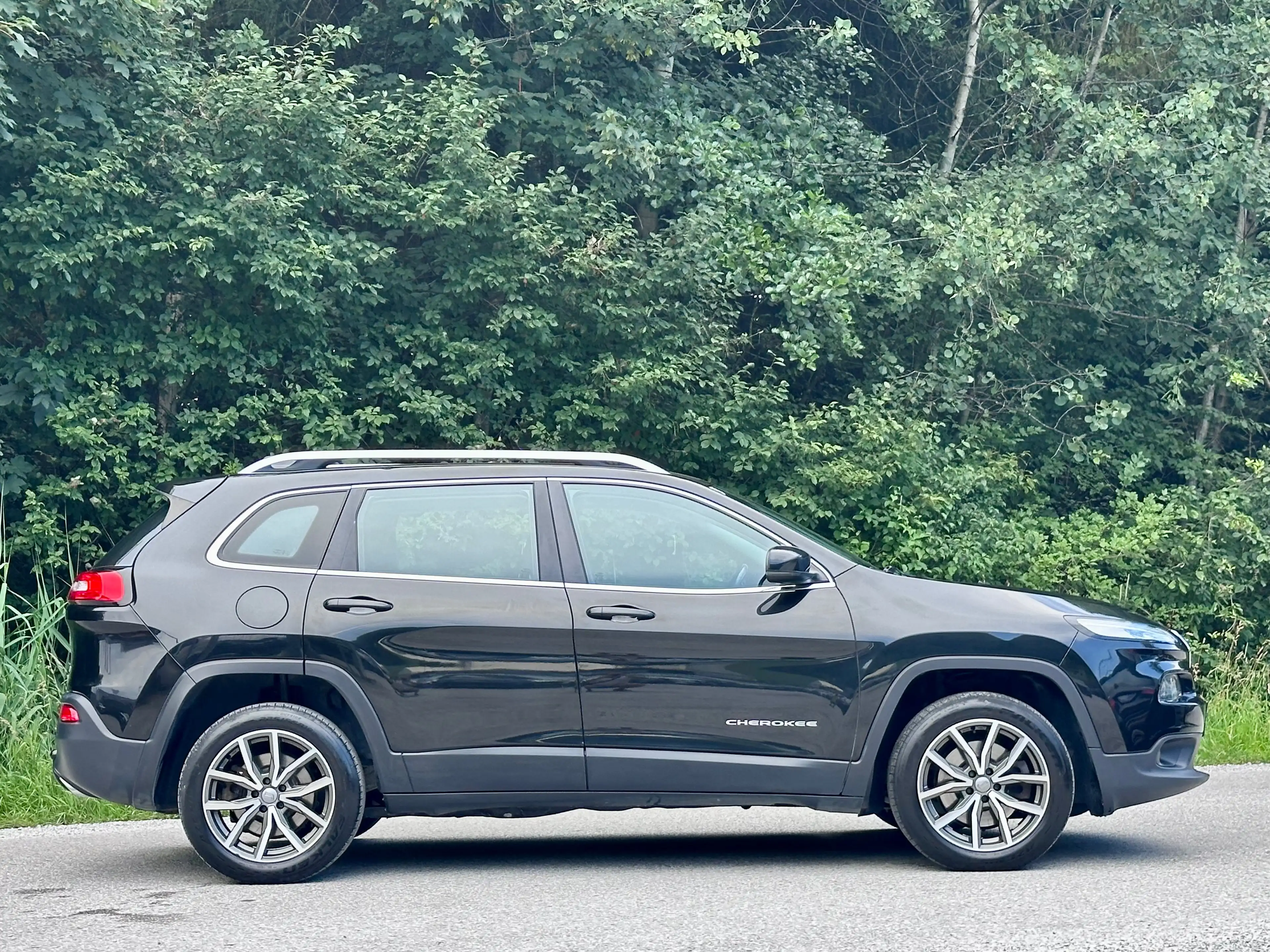 Jeep Cherokee Longitude 4WD Aut. AHK*NAVI* — photo 3