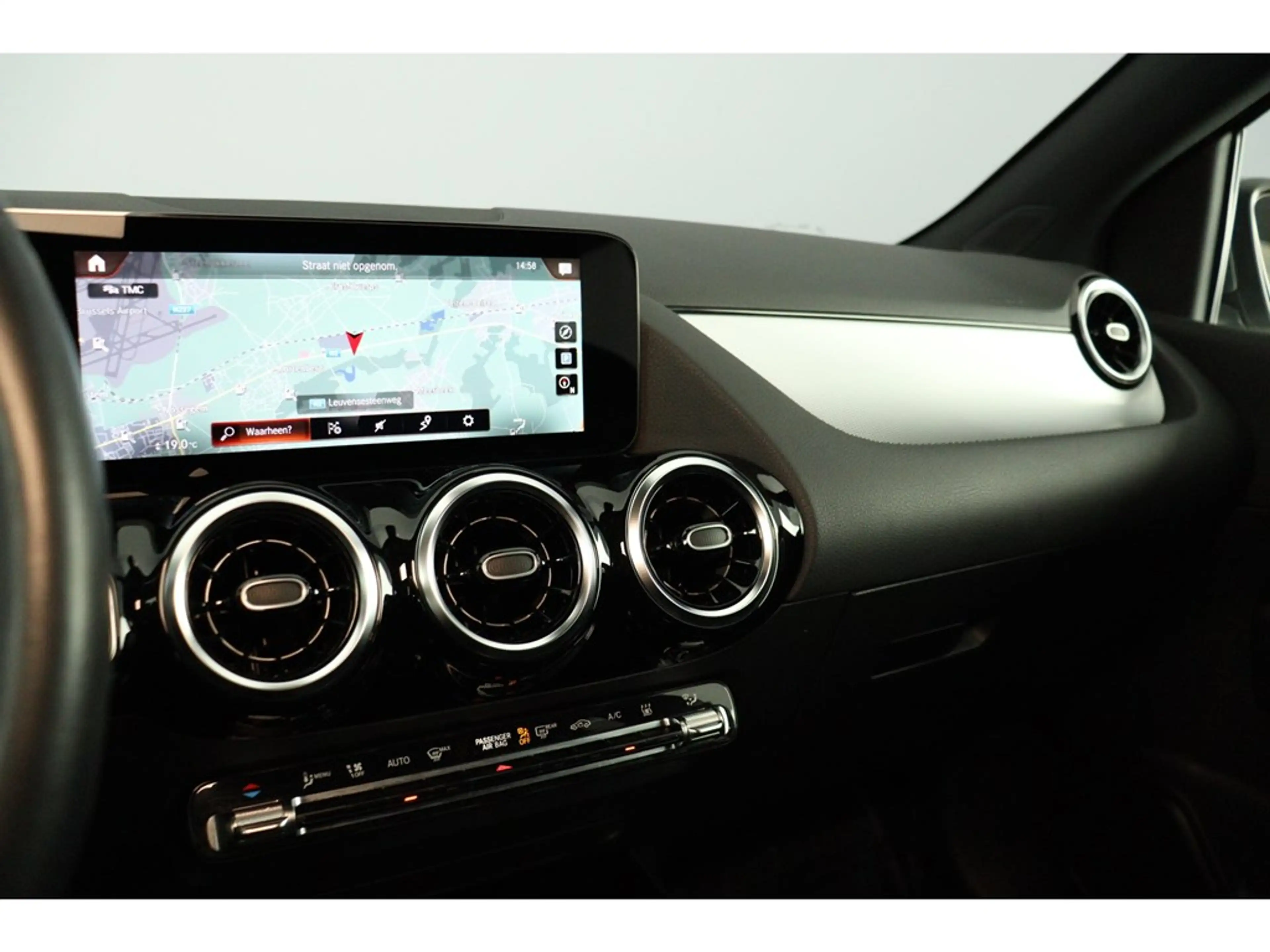 Mercedes-Benz B 250 e 218pk Pack Business — photo 14