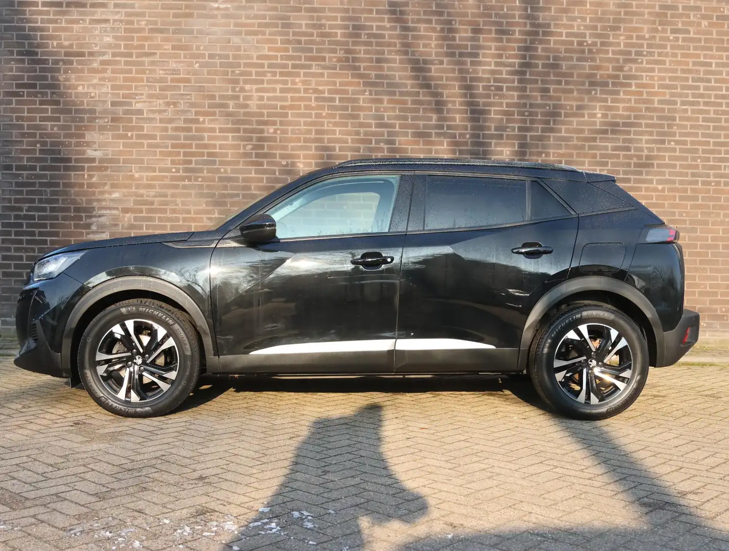 Peugeot 2008 SUV Allure 130pk | Trekhaak | Achteruitrijcamera | Schwarz - 2