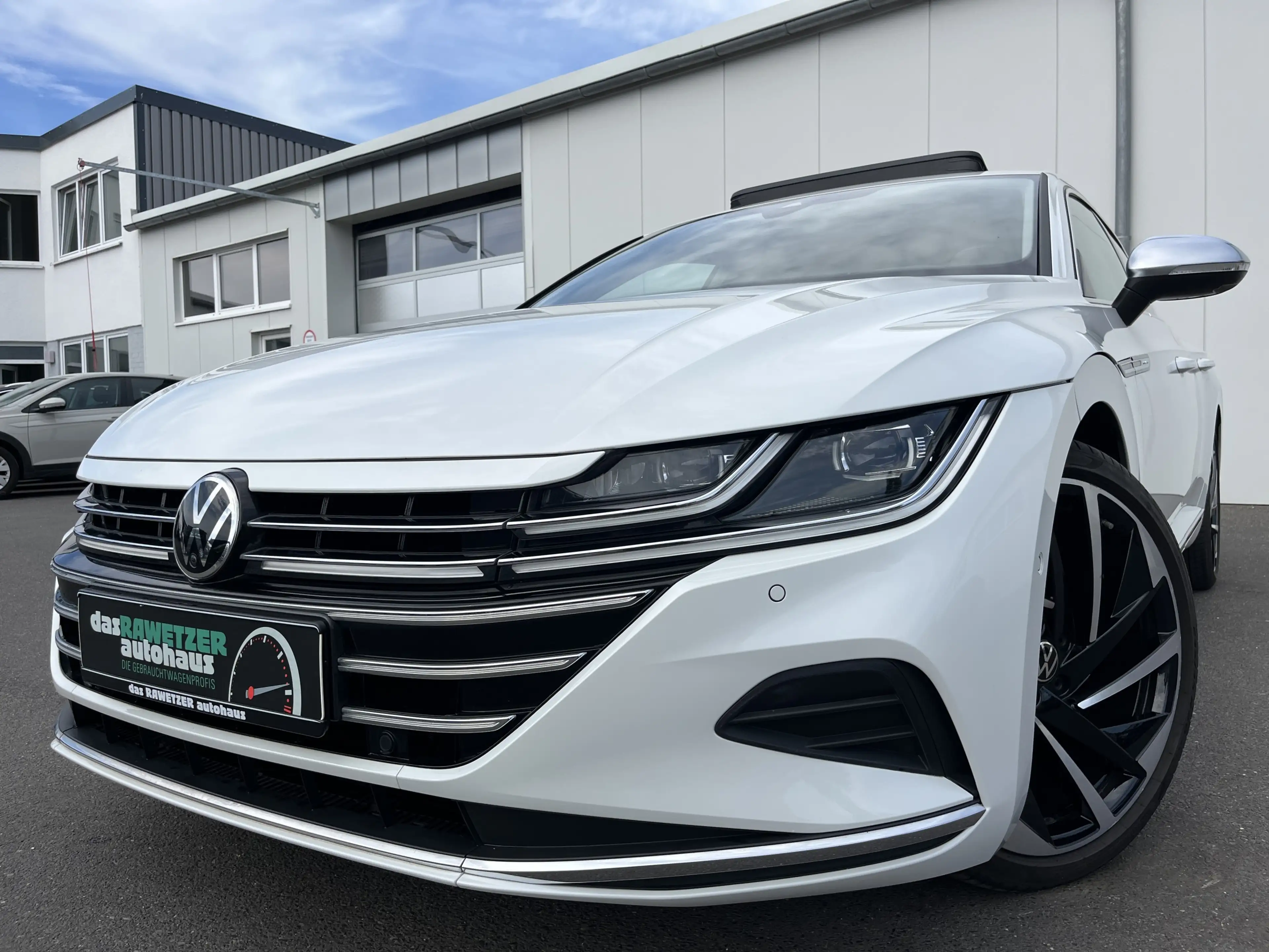 Volkswagen Arteon 2.0 TSI DSG Shooting Brake Elegance 188€ m.20% A