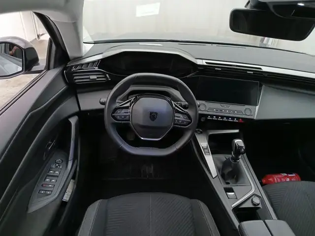 Peugeot 308 SW view 6