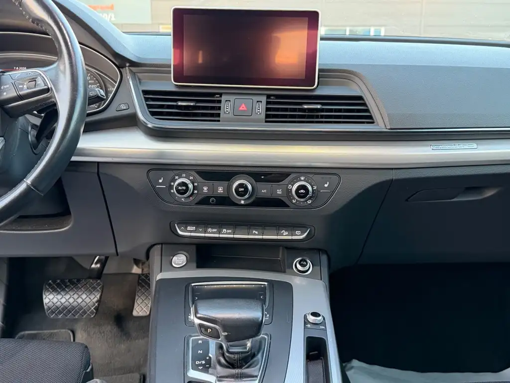Audi Q5 Quattro sport | Xenon | PDC | AHK | Pre Sense Bild 16