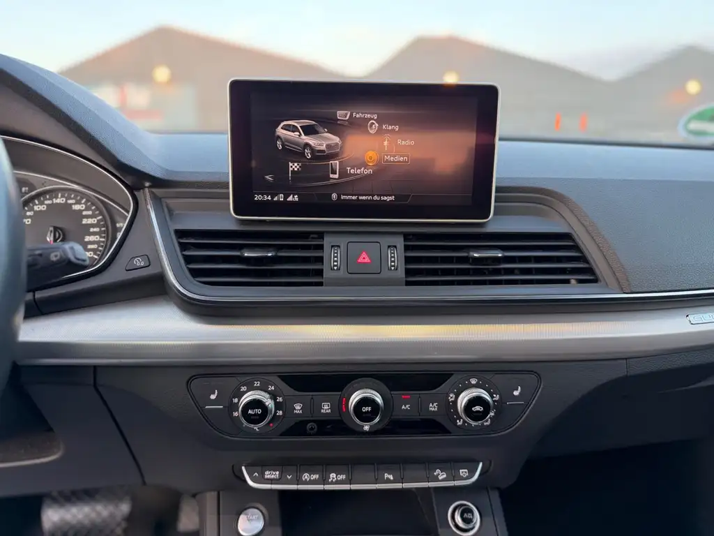 Audi Q5 Quattro sport | Xenon | PDC | AHK | Pre Sense Bild 17