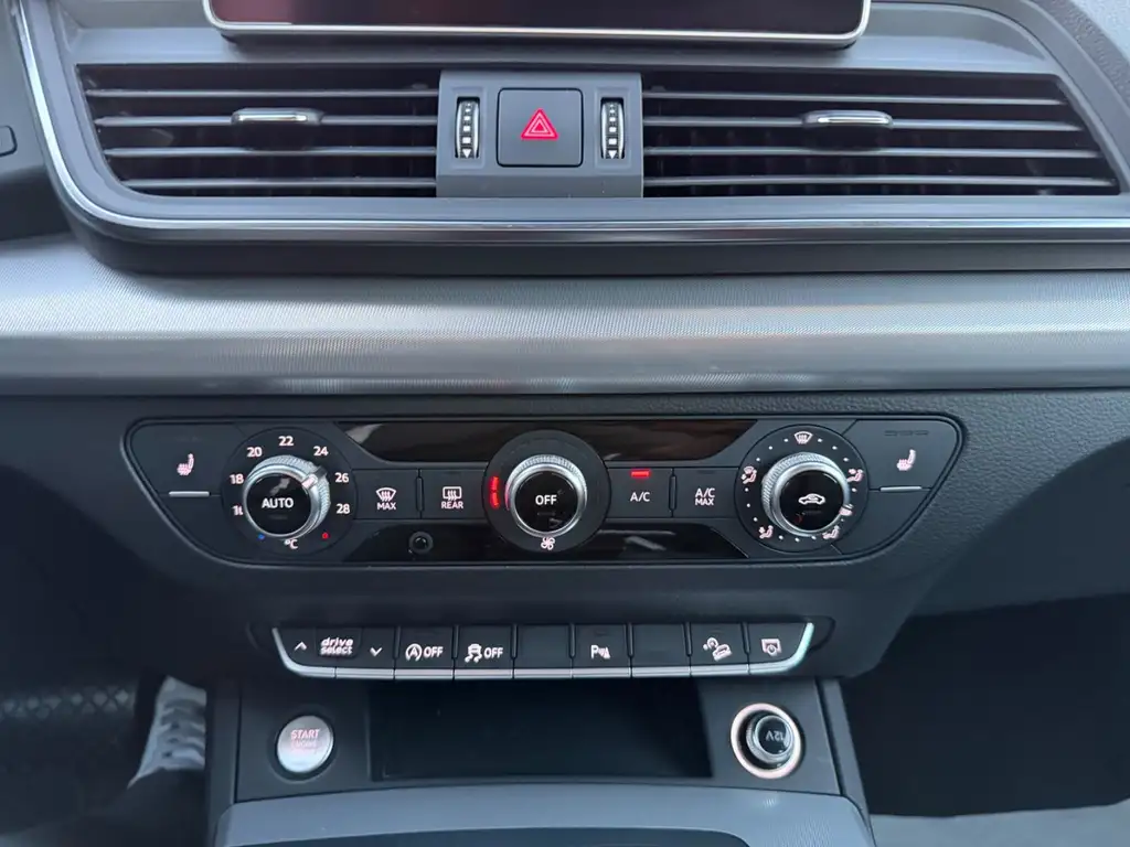 Audi Q5 Quattro sport | Xenon | PDC | AHK | Pre Sense Bild 26