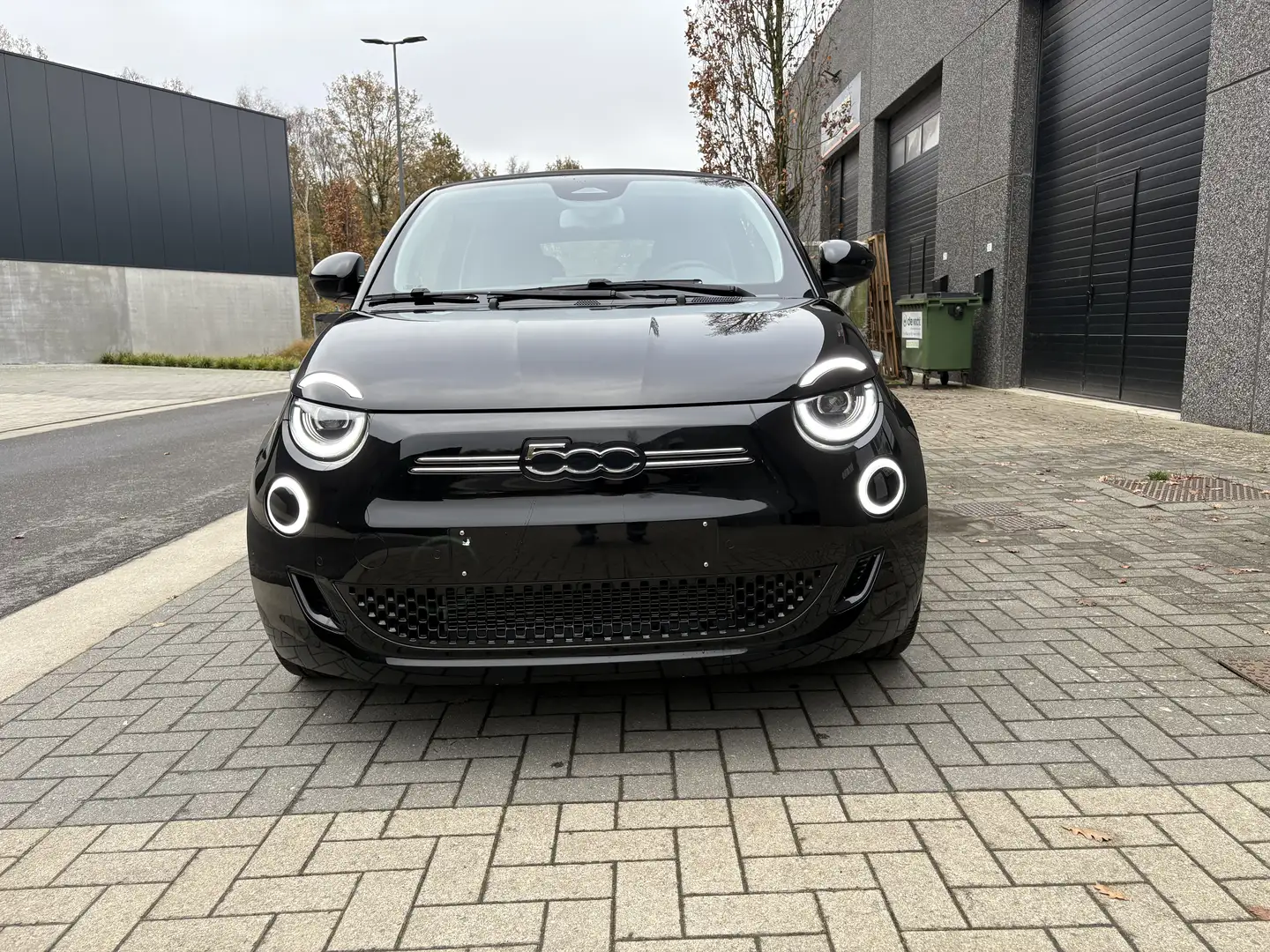 Fiat 500e Cabrio Чёрный - 2