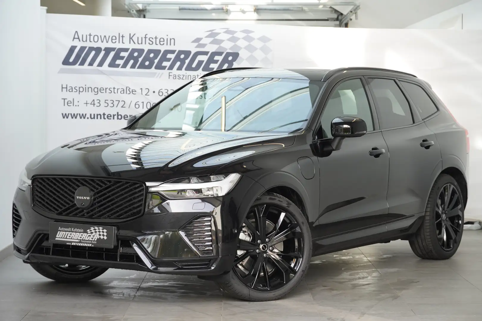 Volvo XC60 T8 PHEV Ultra Black Edition Schwarz - 2