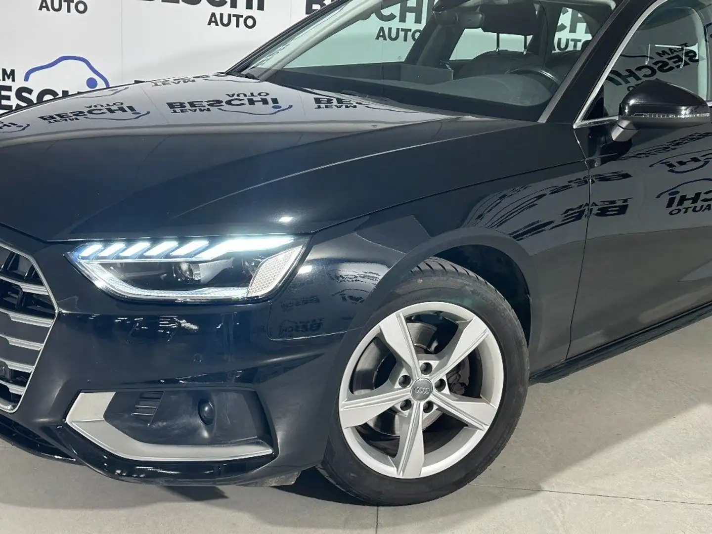 Audi A4 Avant 35 TDI/163 CV S tronic Business Advanced Schwarz - 2