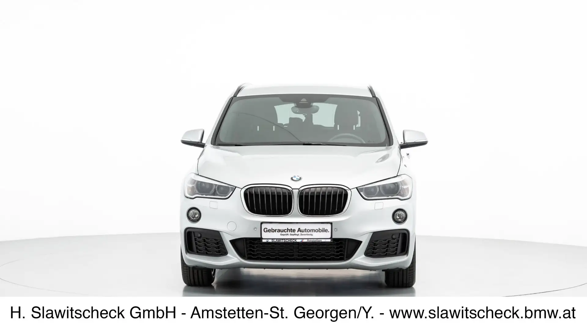 BMW X1 sDrive16d F48 Silber - 2
