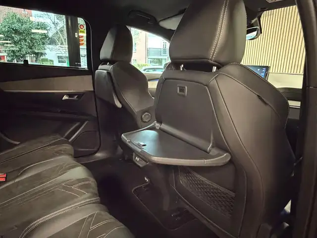Peugeot 5008 view 12