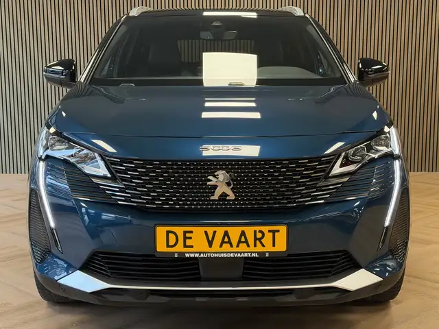 Peugeot 5008 view 2