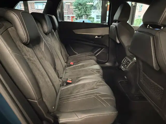 Peugeot 5008 view 11