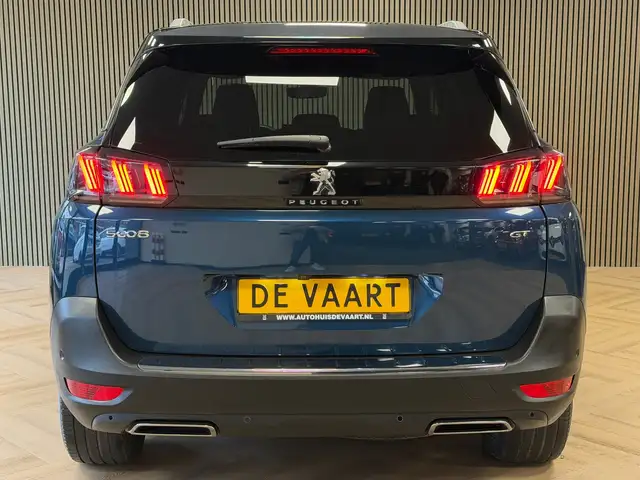 Peugeot 5008 view 5