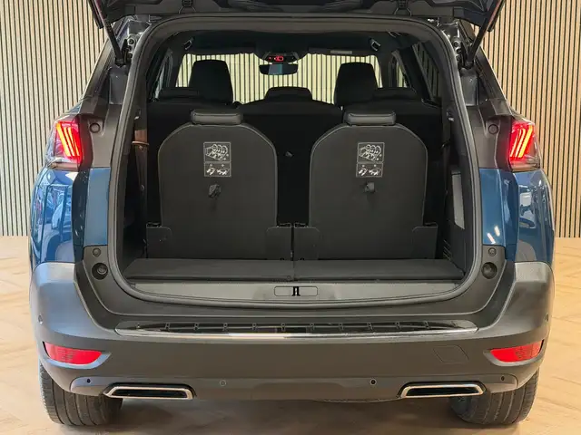 Peugeot 5008 view 6