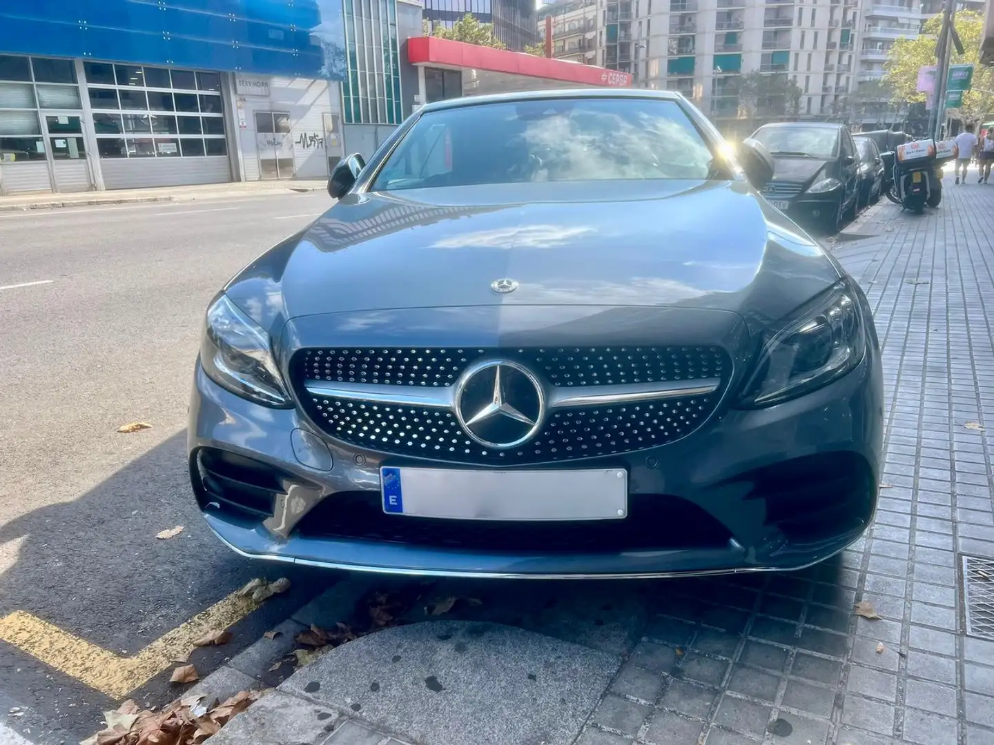 Mercedes-Benz C 220 Cabrio d AMG Gris - 2