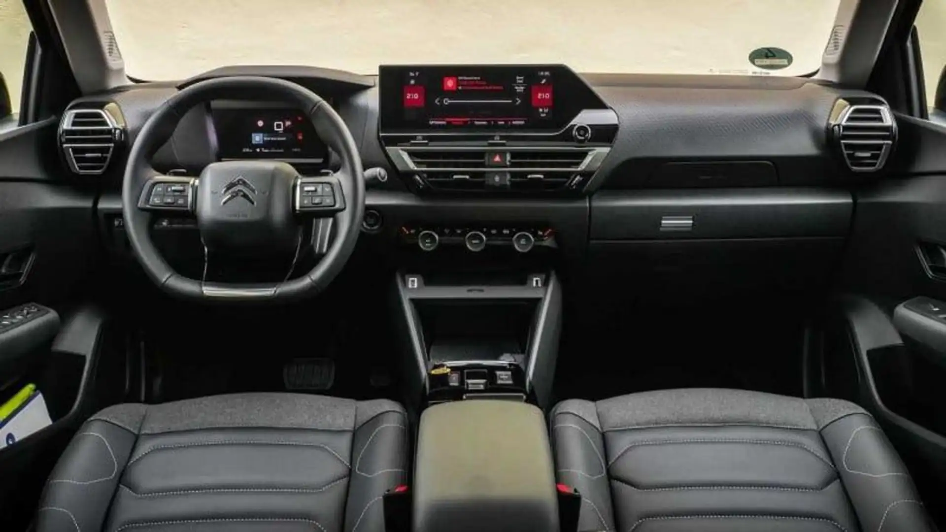 Citroen C4 Hybrid 145 e-DCS6 Plus - 2