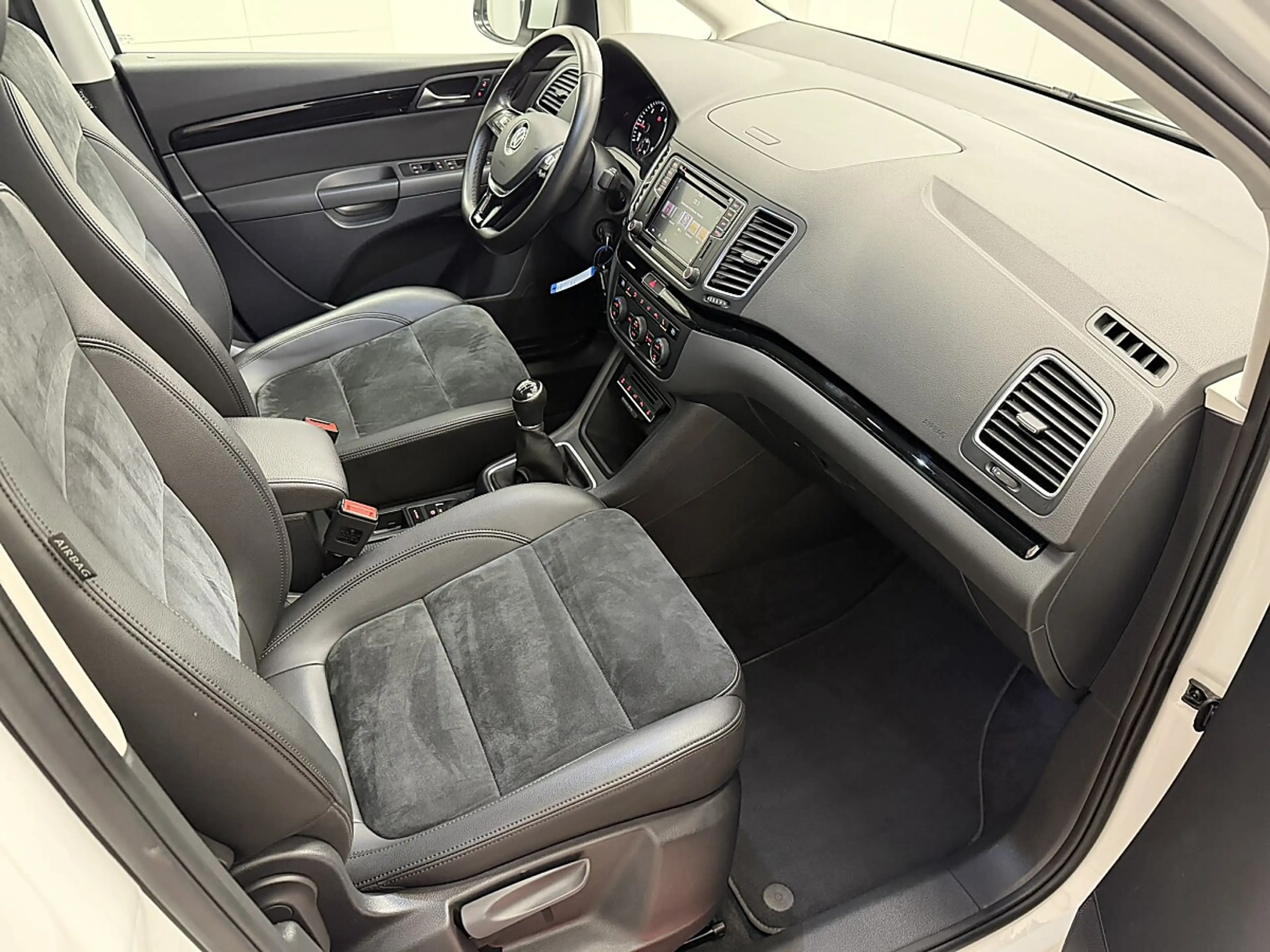 Volkswagen Sharan Business+ SCR 2,0 TDI.LED/ACC/Navi/RFK/LaneAssist — photo 12