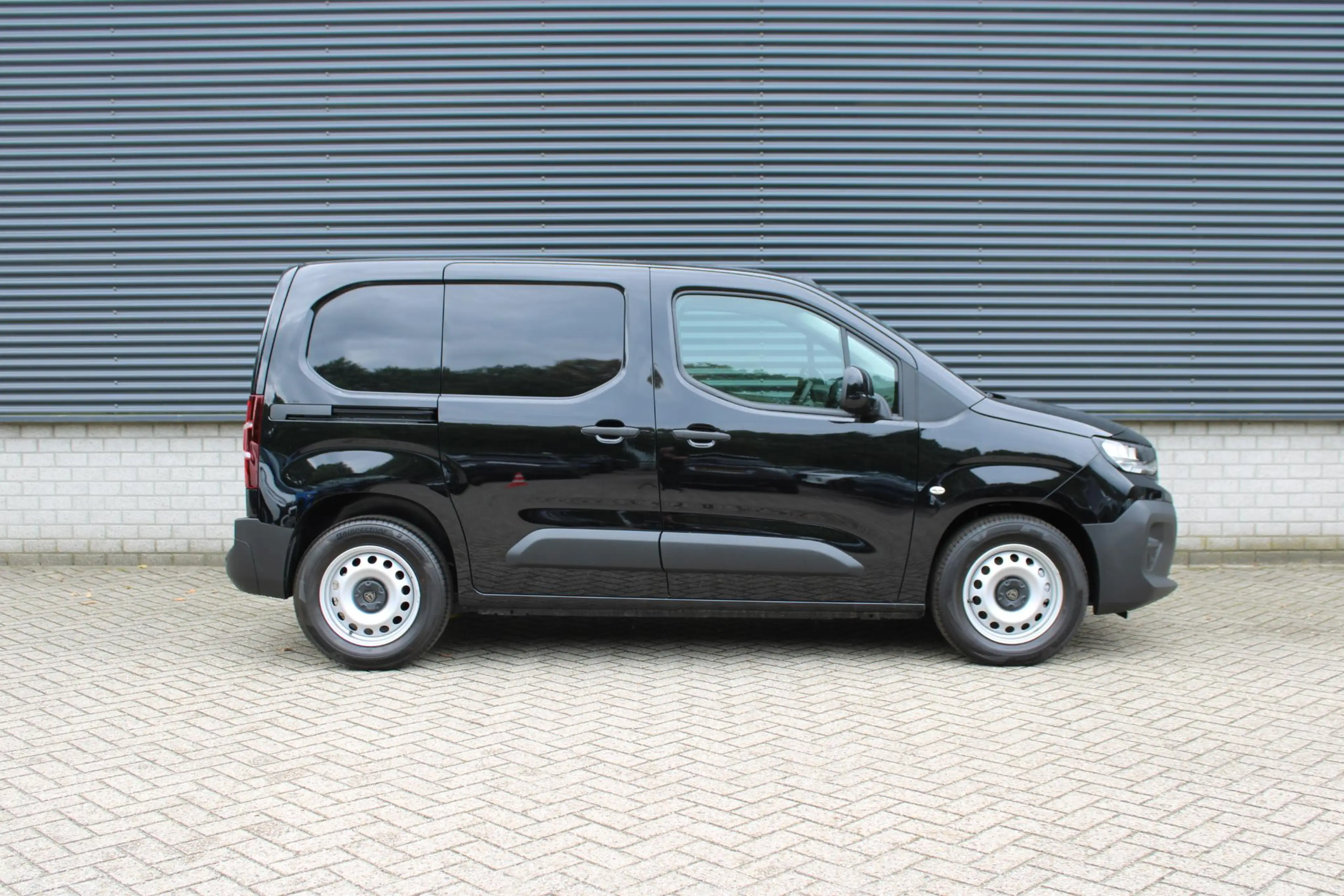 Peugeot Partner e-Partner 136 L1 50 kWh — photo 5
