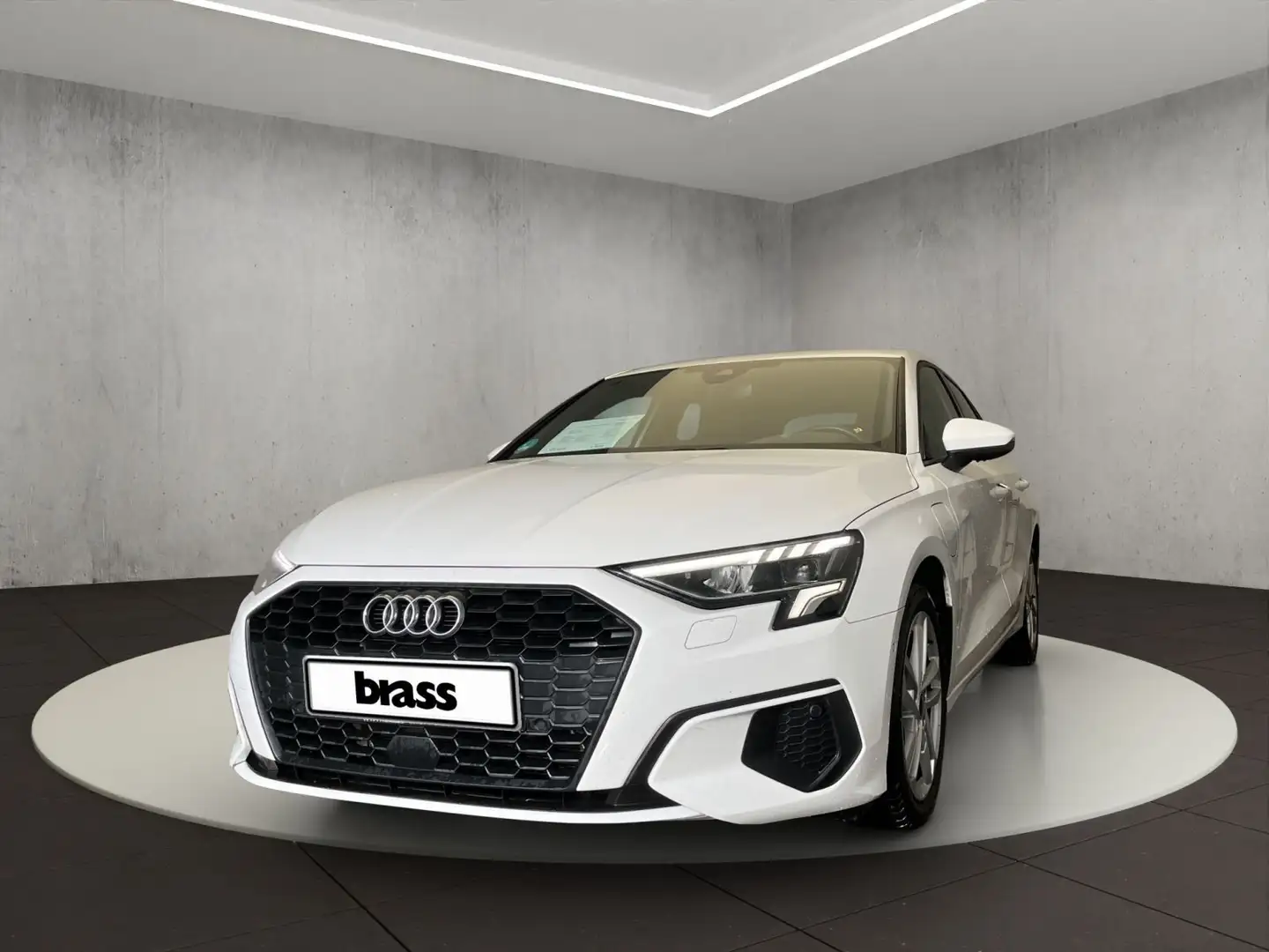 Audi A3 40 TFSI e 150(204) kW(PS) S tronic Weiß - 1