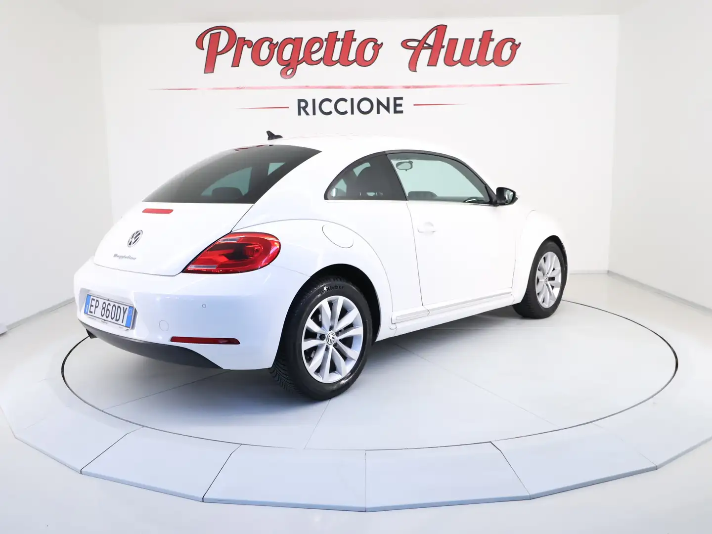 Volkswagen Maggiolino Maggiolino 2011 1.6 tdi Design TAGLIANDI VW NEOP Bianco - 2