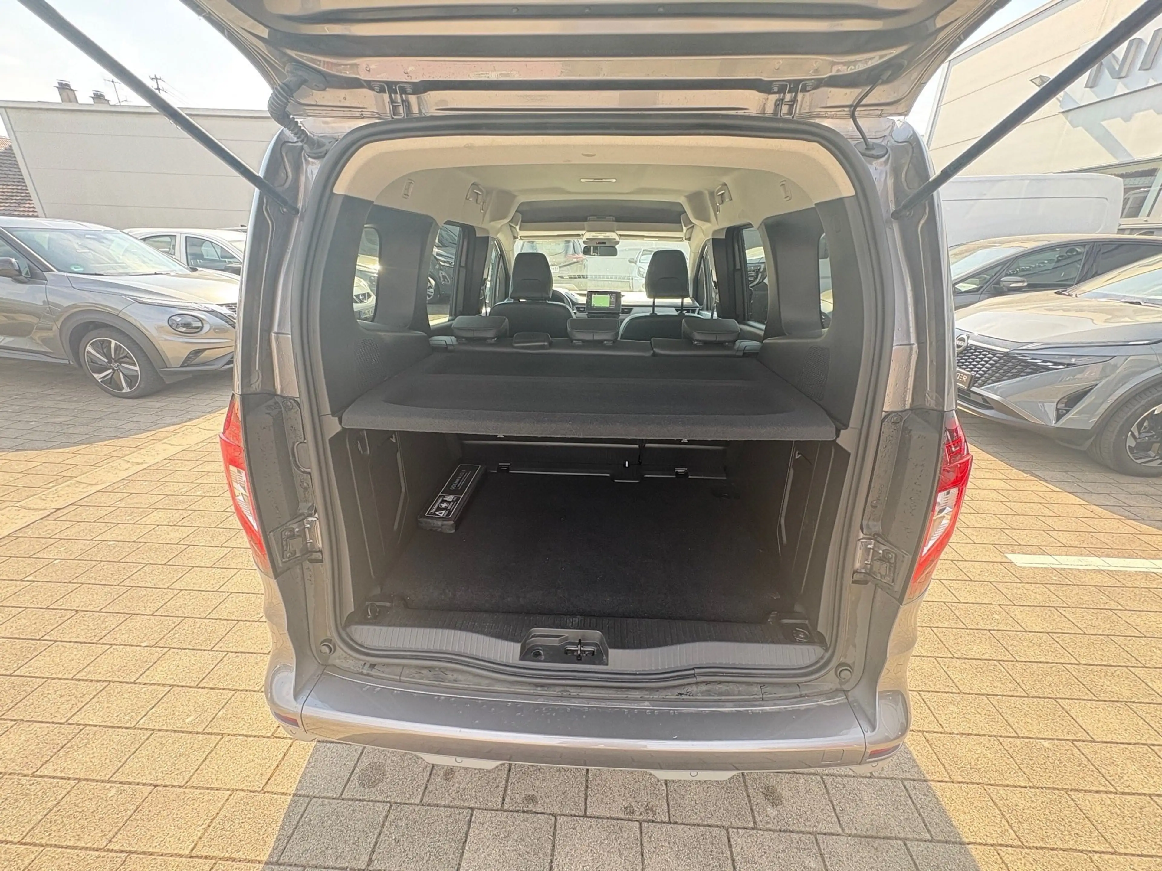 Nissan Townstar N-Connecta Fahrassistenz Paket plus — photo 11
