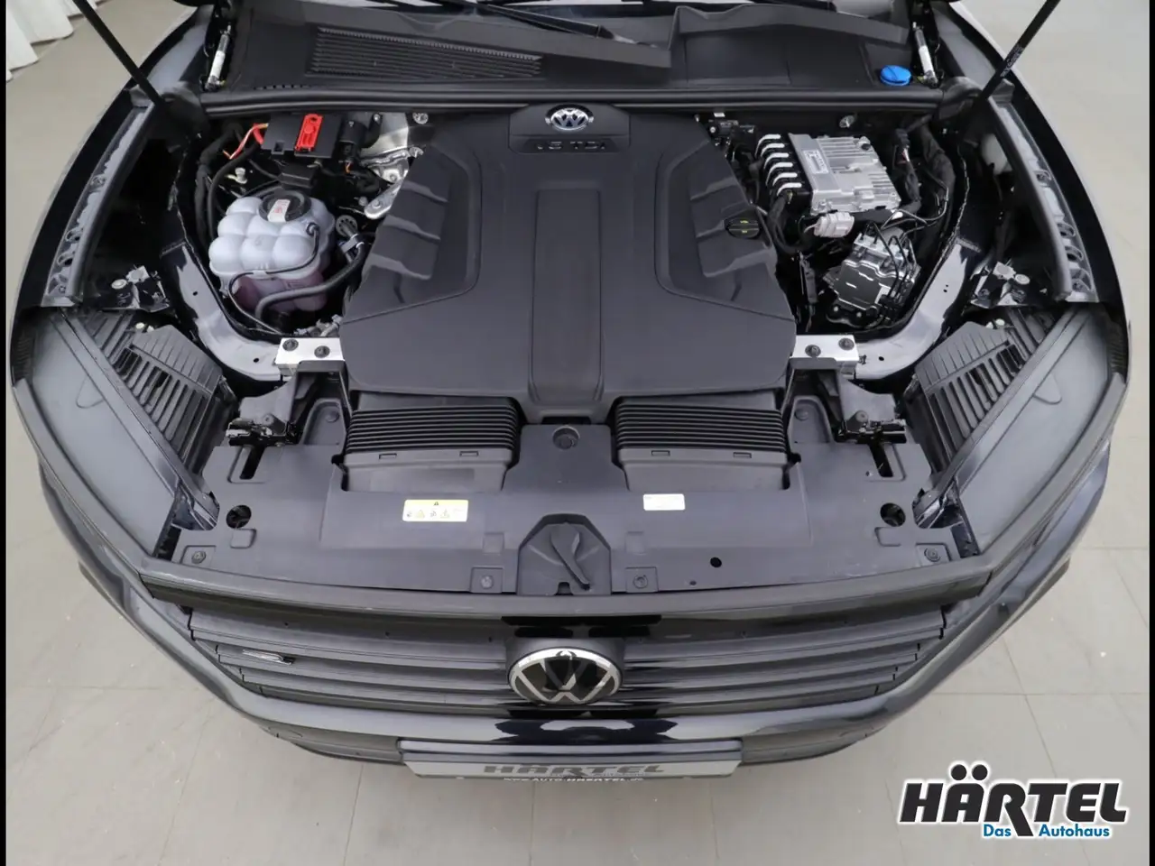 Volkswagen Touareg R-LINE BLACK STYLE 3.0 V6 TDI TIPTRONIC (+ 5