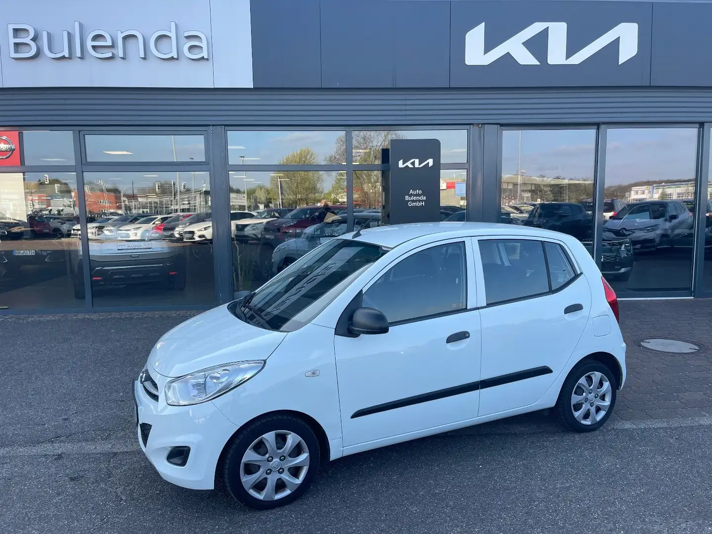 Hyundai i10 FIFA WM Edition Klima Weiß - 1