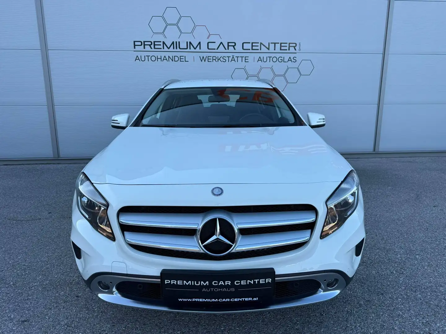 Mercedes-Benz GLA 220 GLA 220d 4MATIC ALLRAD / NAVI / LED / SITZHZG. / FREISPRECHEINR. Weiß - 2