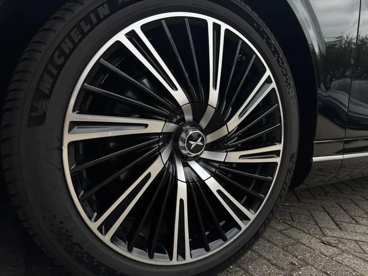 XPENG G9