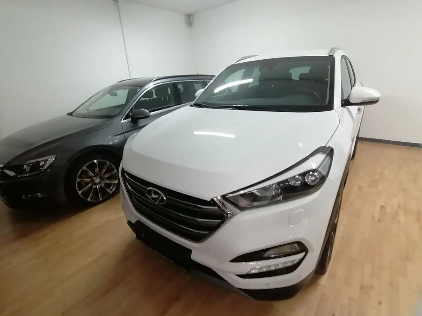 Hyundai TUCSON Premium 2WD Weiß - 2