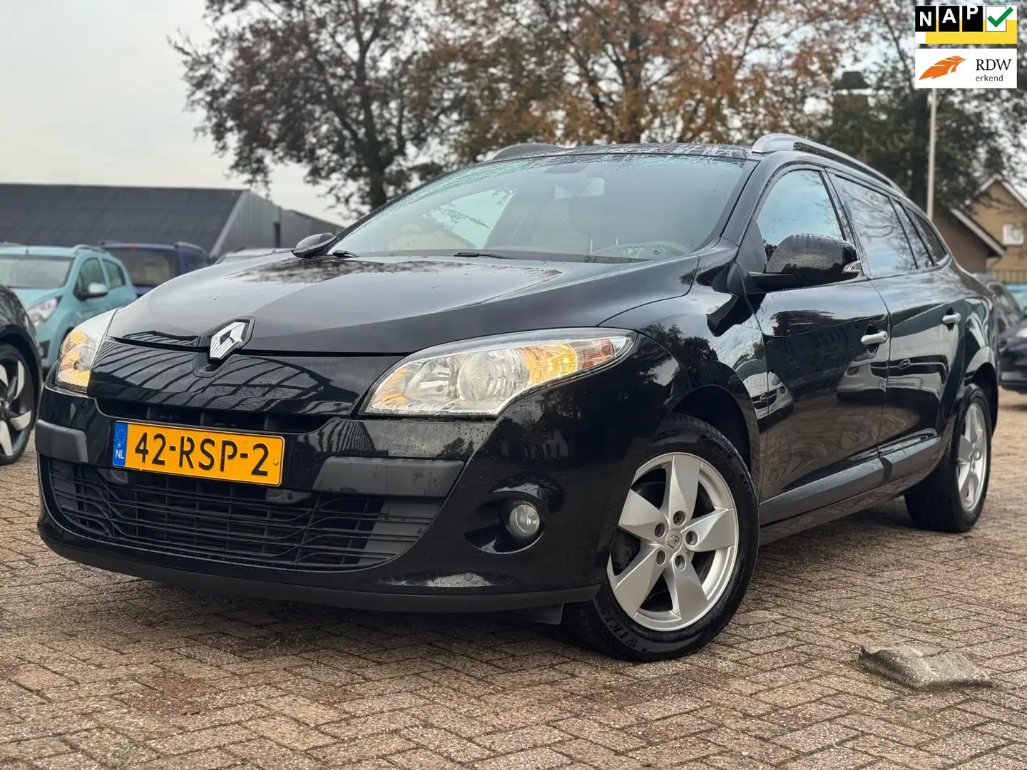 Renault Megane Estate 1.4 TCe NAVIGATIE CRUISE CTRL KEY LESS GO Zwart - 1