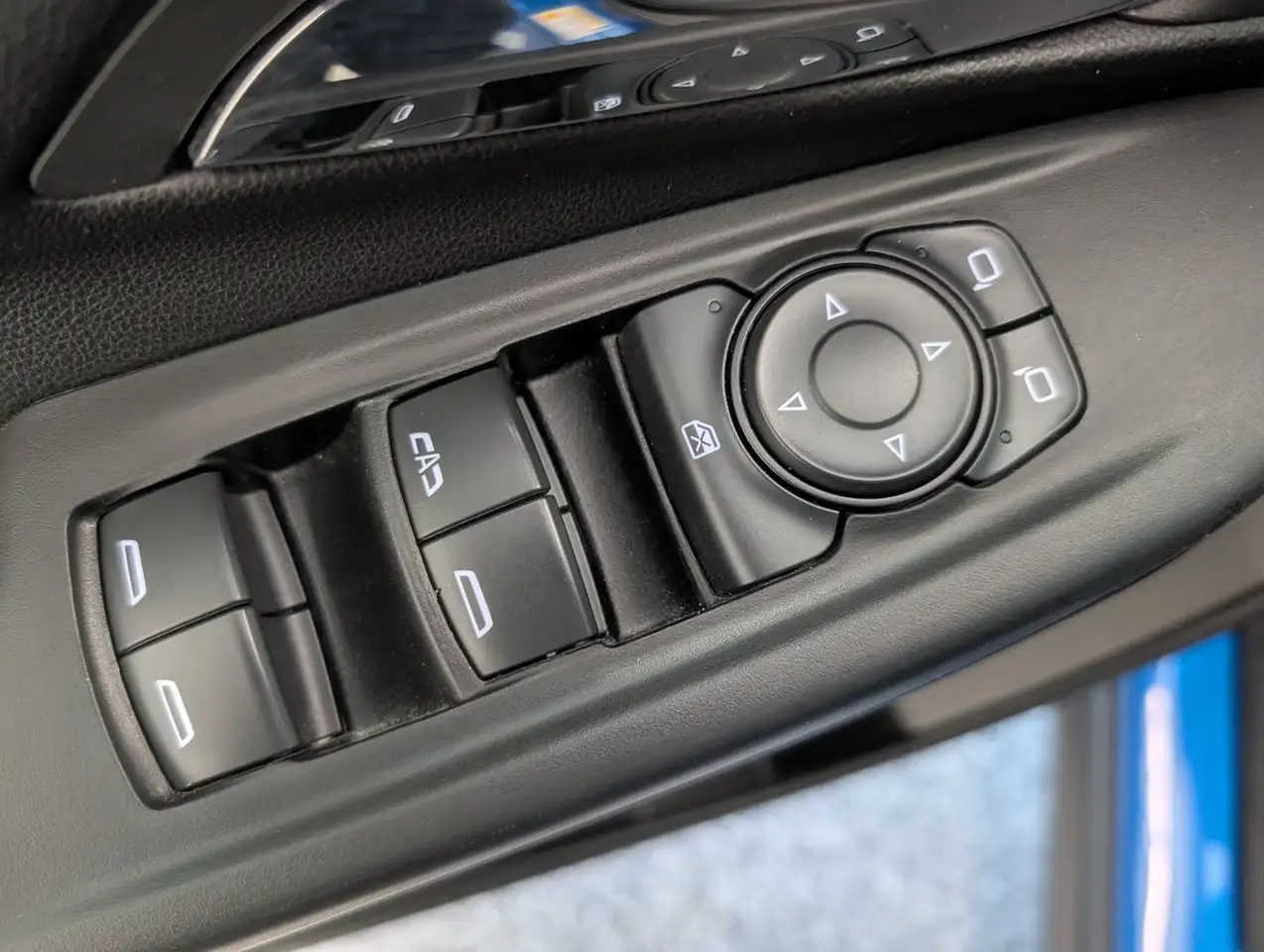 Chevrolet Bolt снимка Chevrolet Bolt