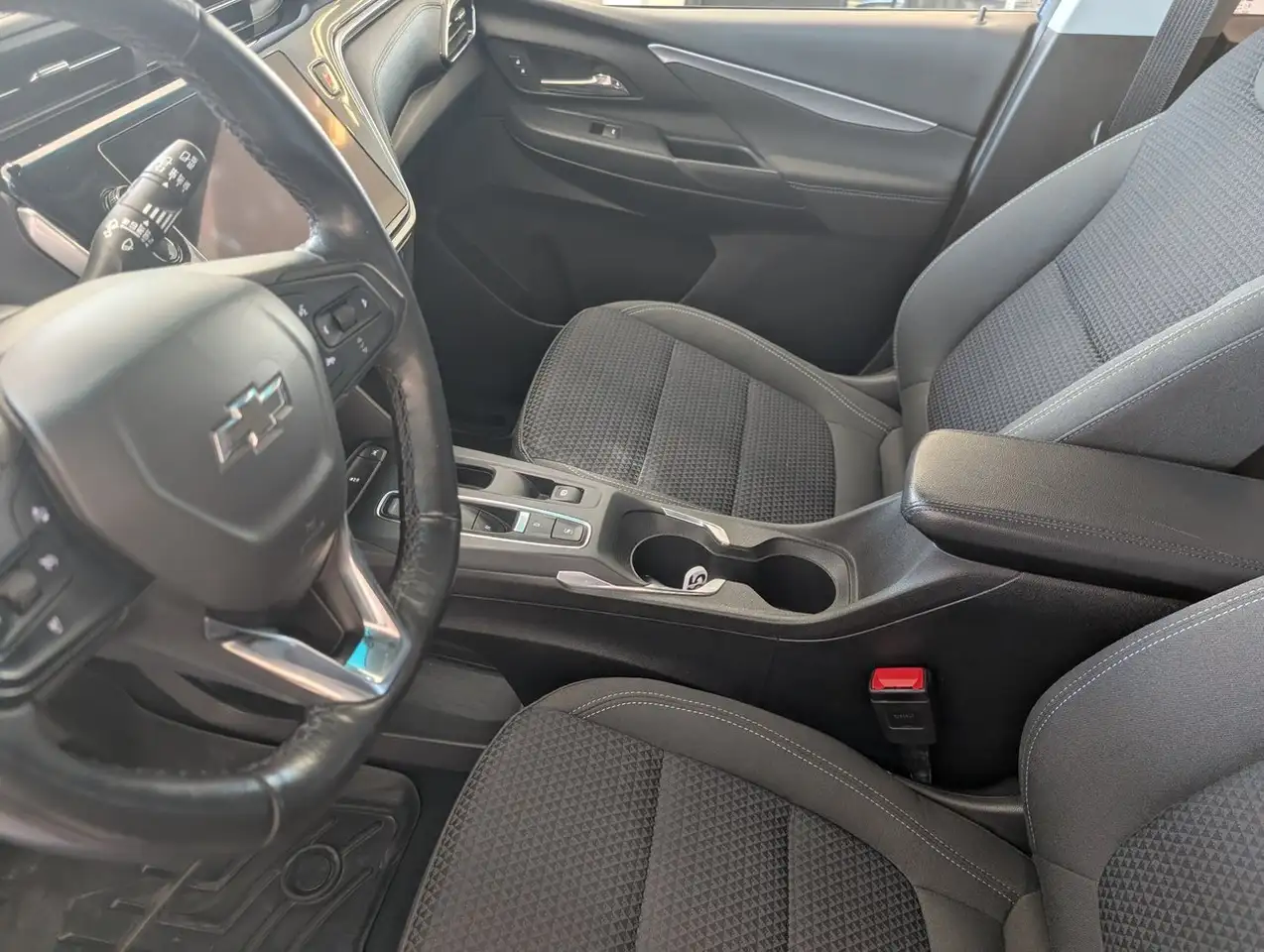 Chevrolet Bolt снимка Chevrolet Bolt