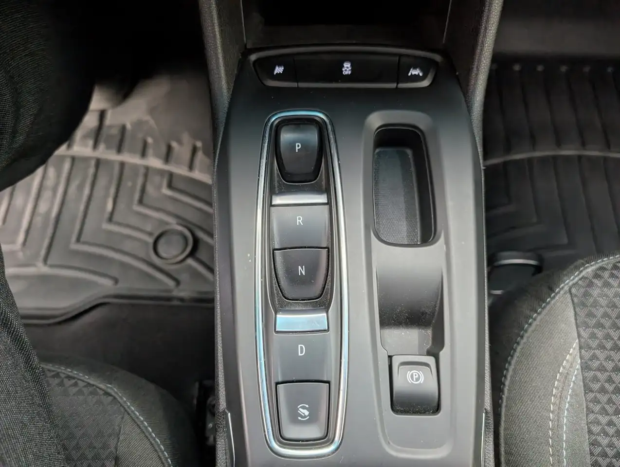 Chevrolet Bolt снимка Chevrolet Bolt