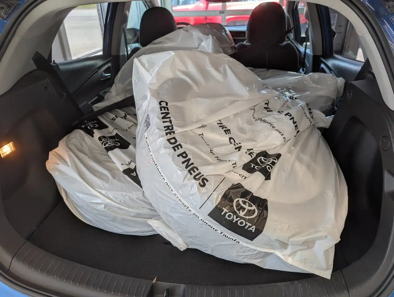 Chevrolet Bolt снимка Chevrolet Bolt