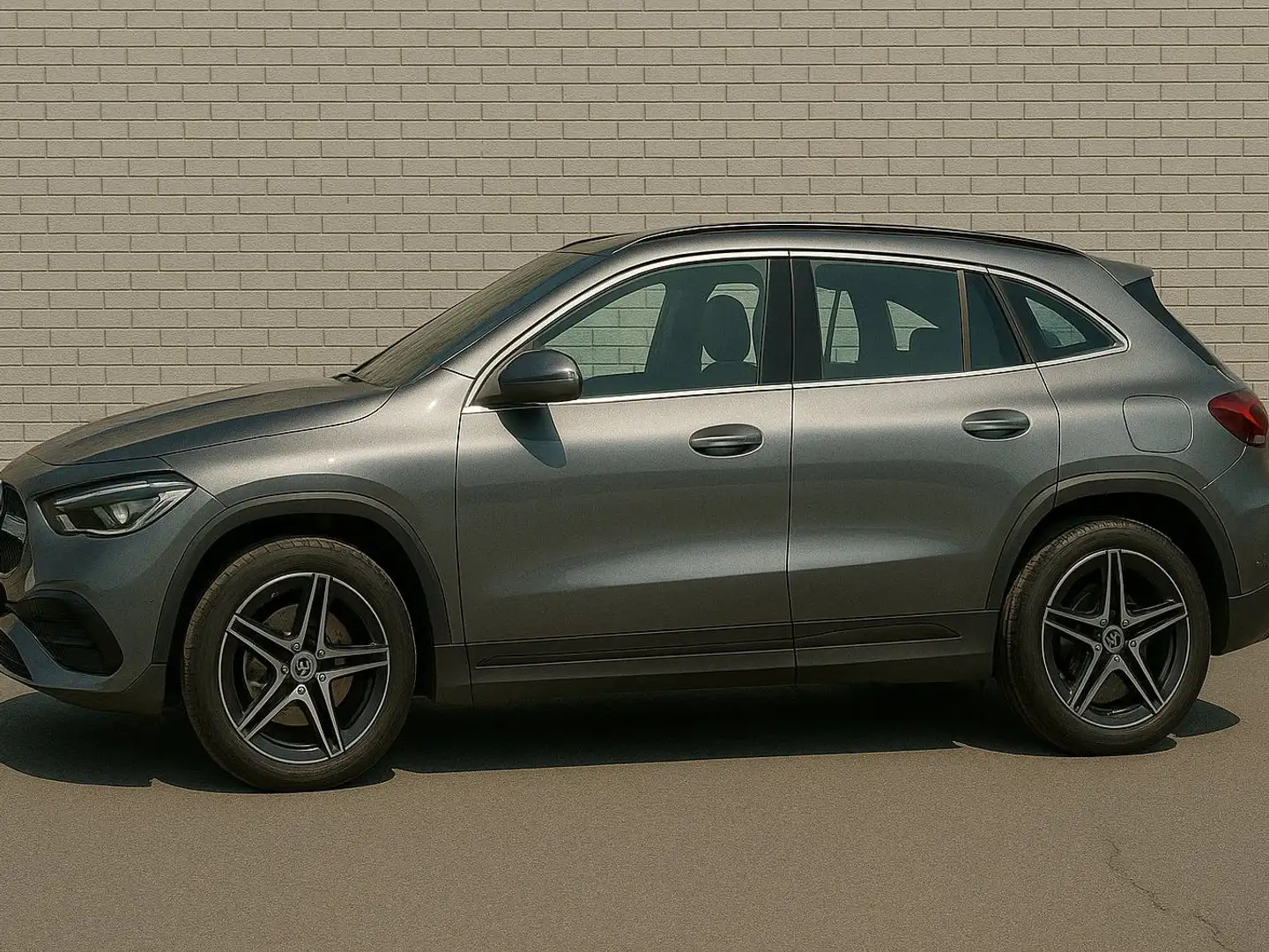 Mercedes-Benz GLA 200 4Matic AMG Line Toit panoramique Attache remourqu Gris - 2
