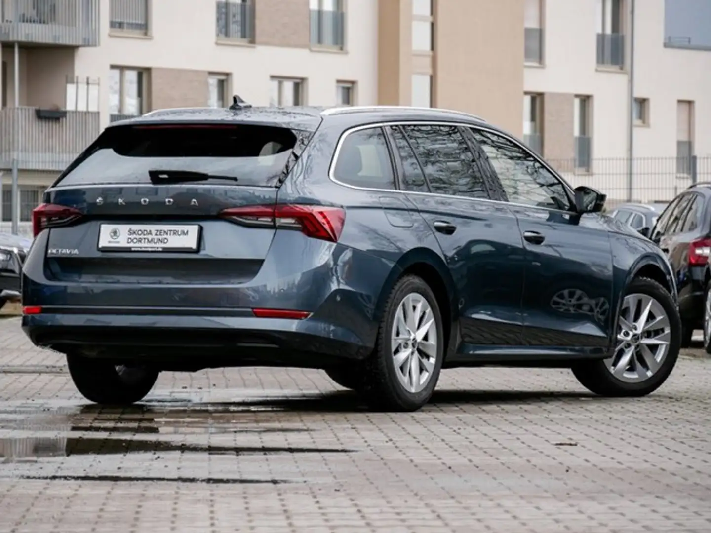 Skoda Octavia Combi 1.5 AHK CAM eKLAPPE NaviCOLUMBUS Šedá - 2