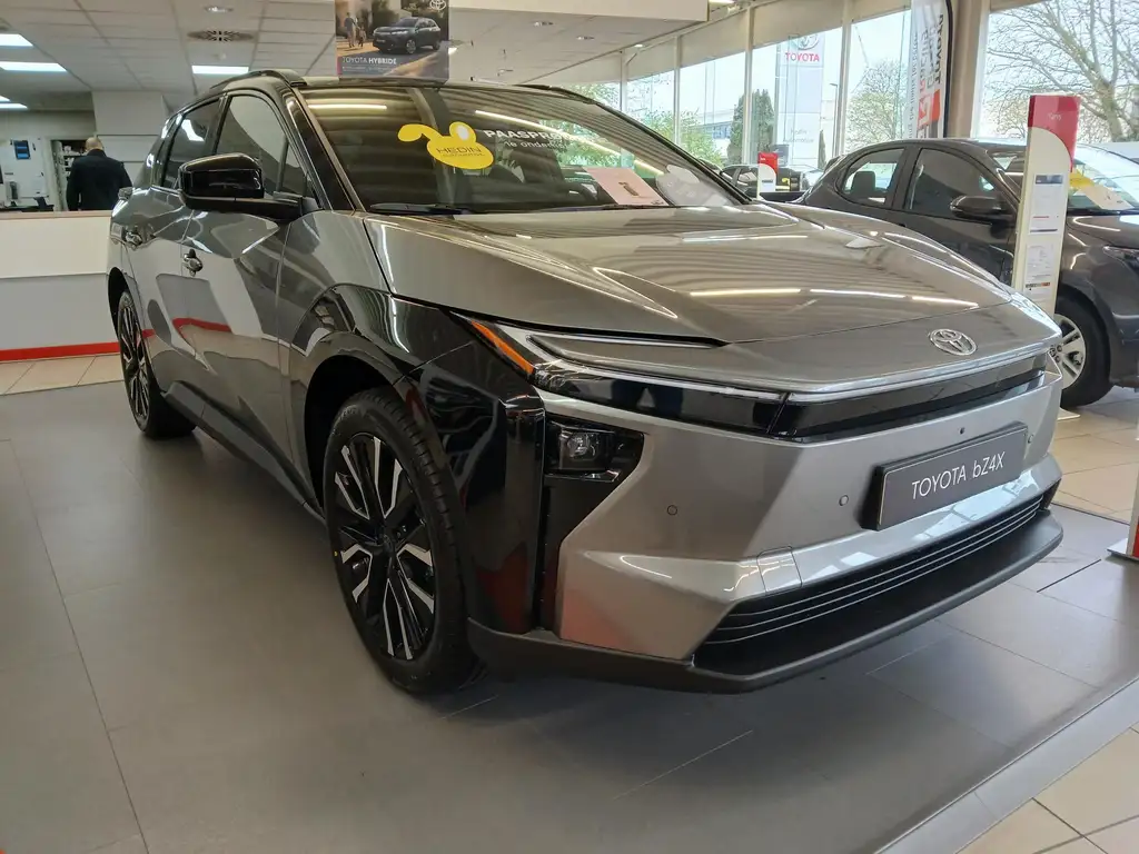 Toyota bZ4X 2025 из Европы — купить под ключ