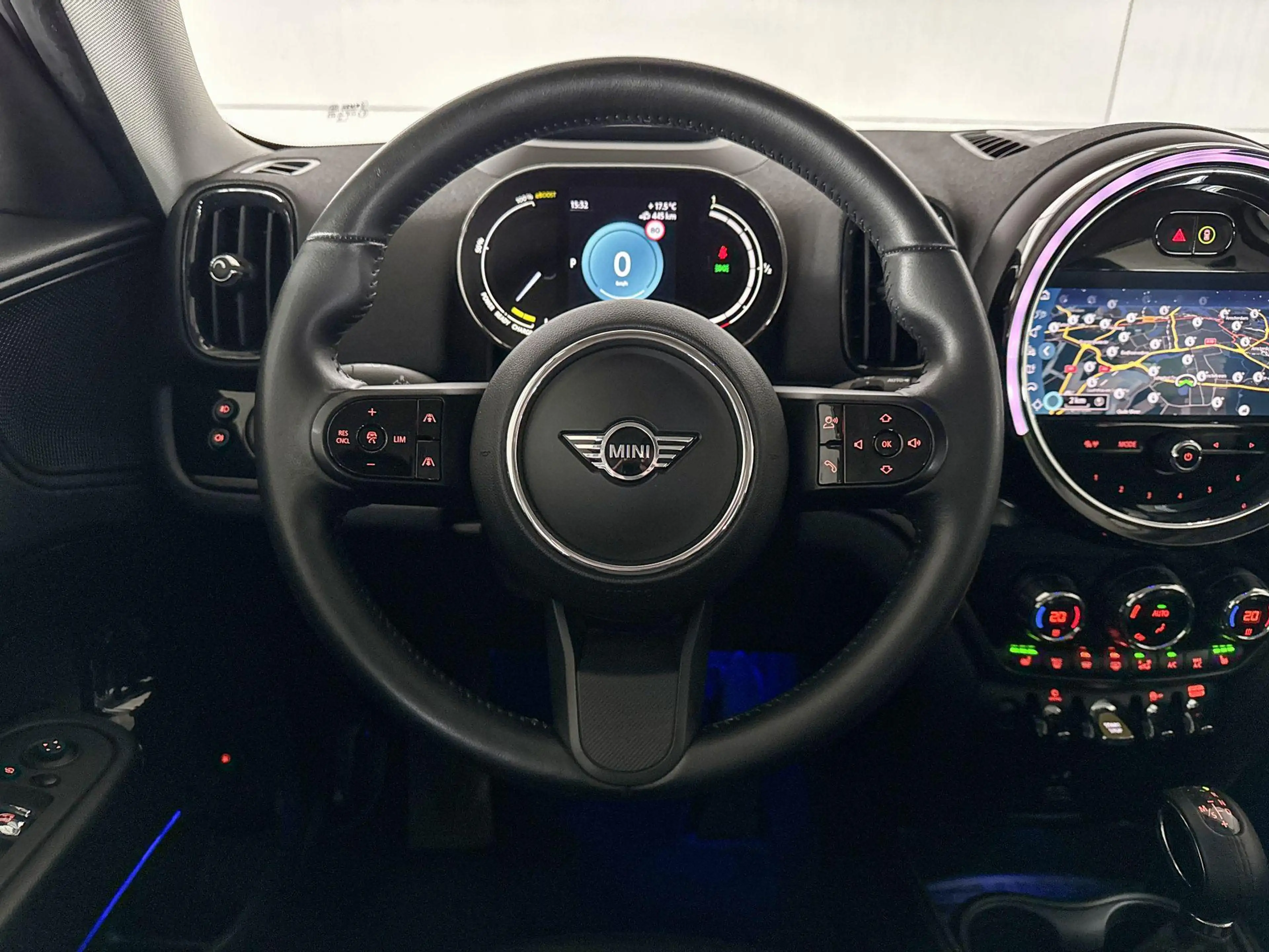 MINI Cooper SE Countryman ALL4 Classic — photo 11
