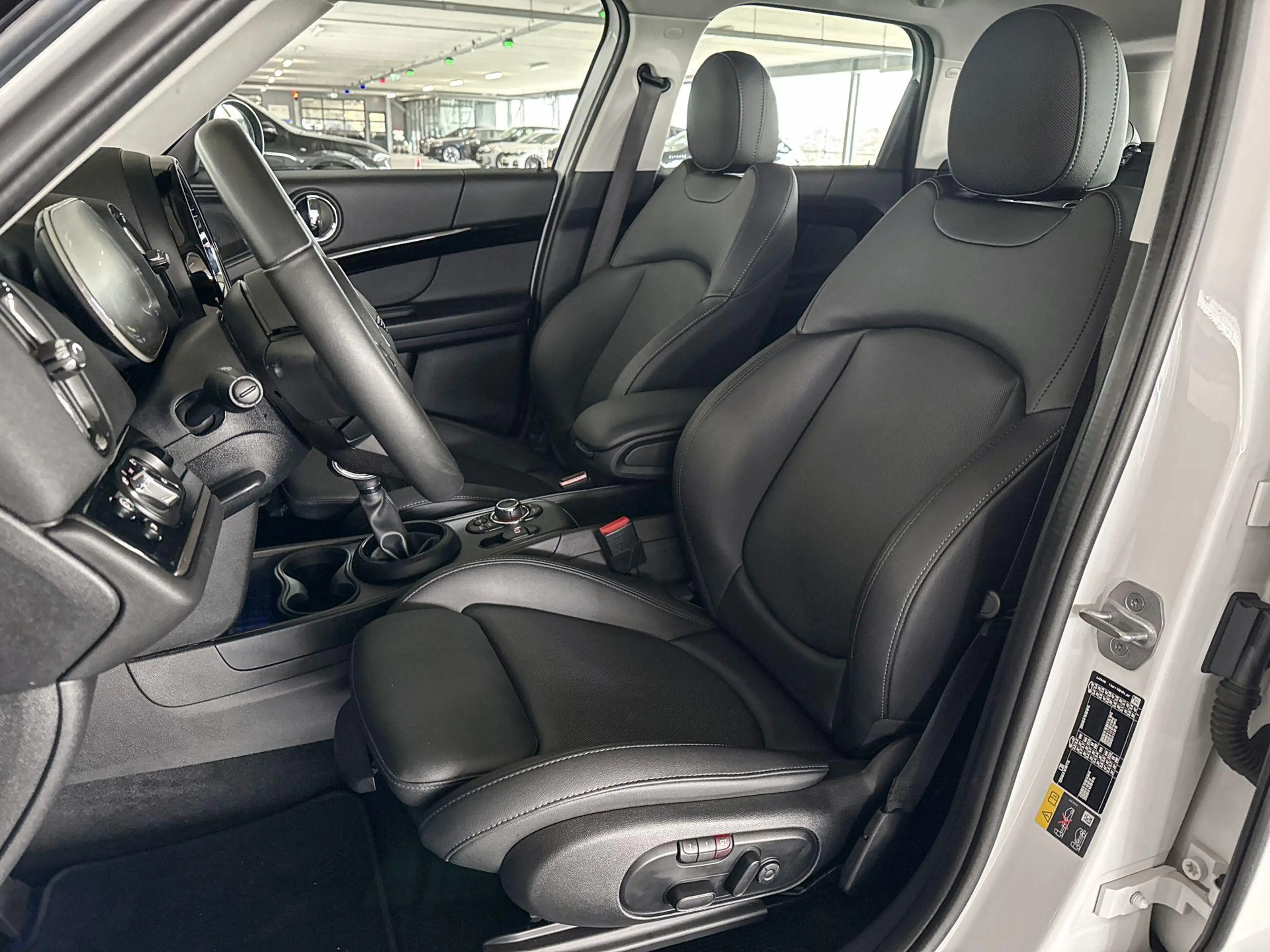MINI Cooper SE Countryman ALL4 Classic — photo 9