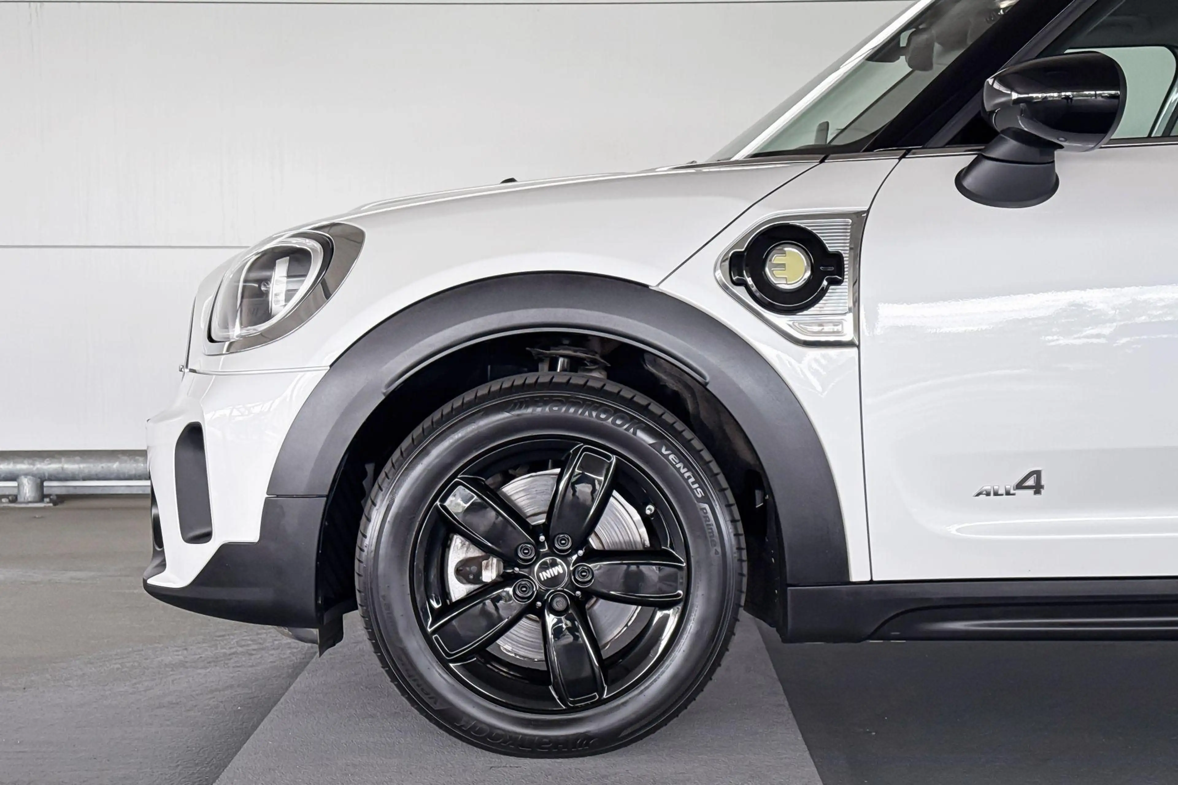 MINI Cooper SE Countryman ALL4 Classic — photo 4