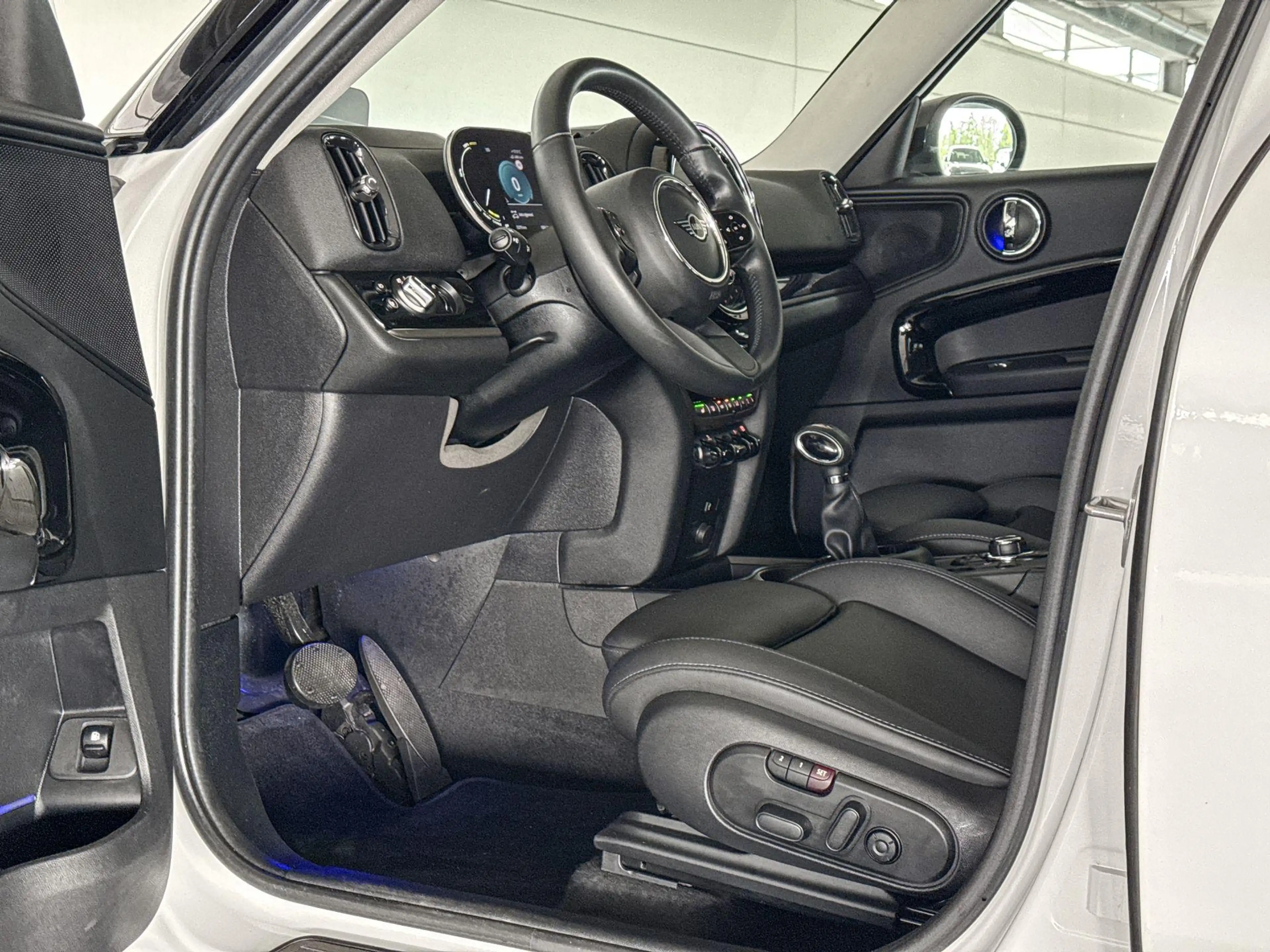 MINI Cooper SE Countryman ALL4 Classic — photo 8