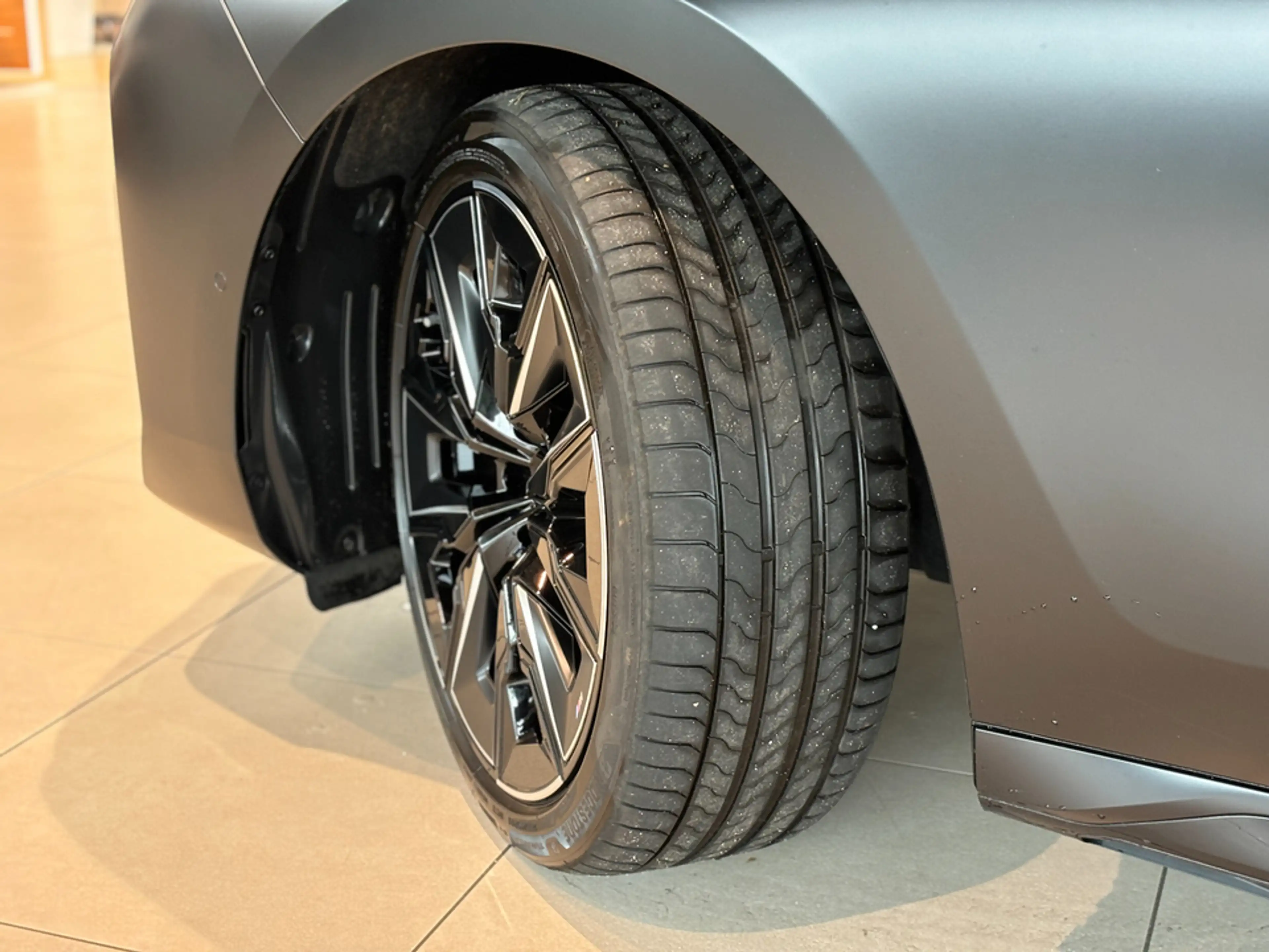 BMW 740 d xDrive Navi Leder Tempom.aktiv Panoramadach Blue — photo 4