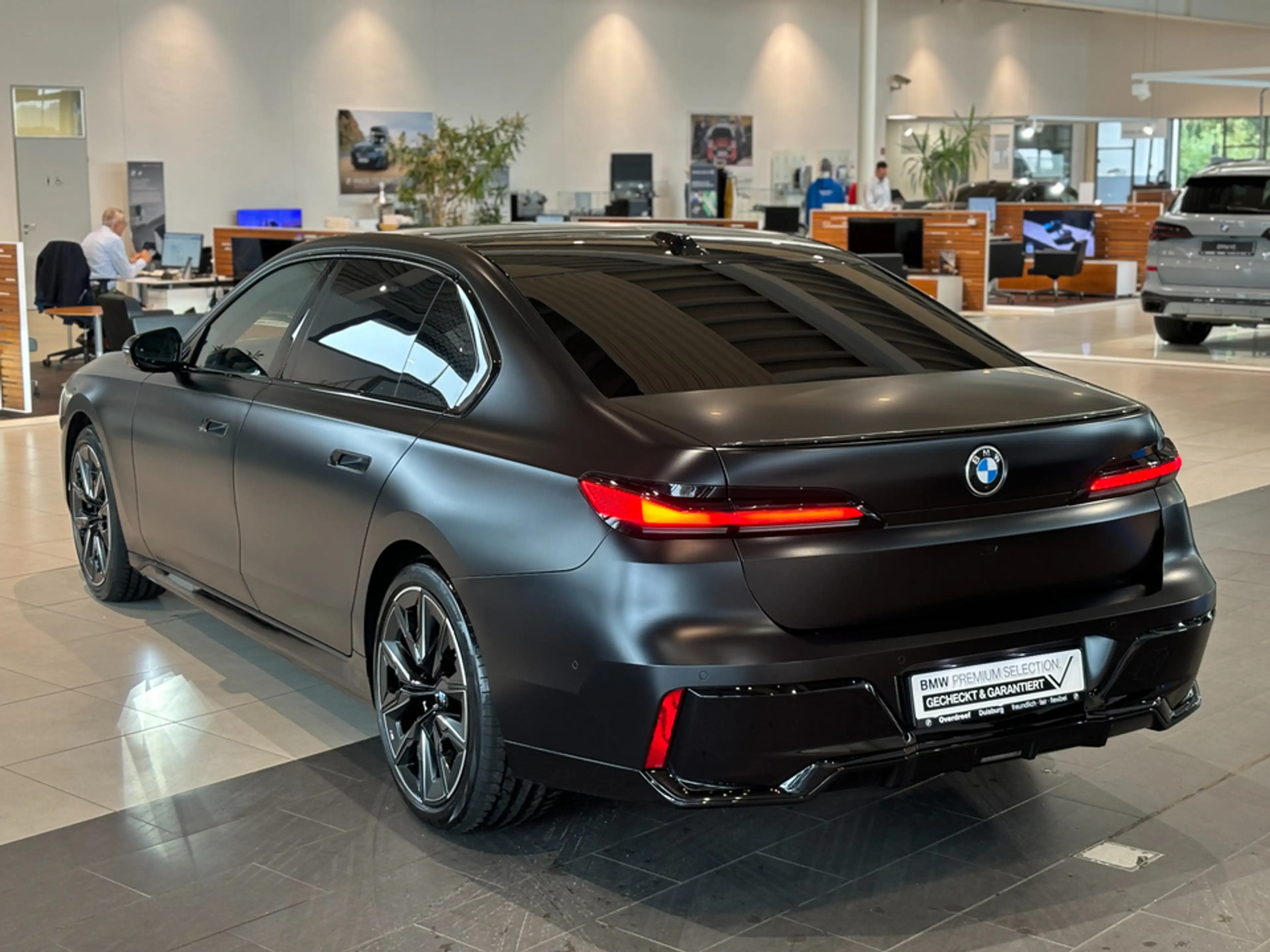 BMW 740 d xDrive Navi Leder Tempom.aktiv Panoramadach Blue — photo 8