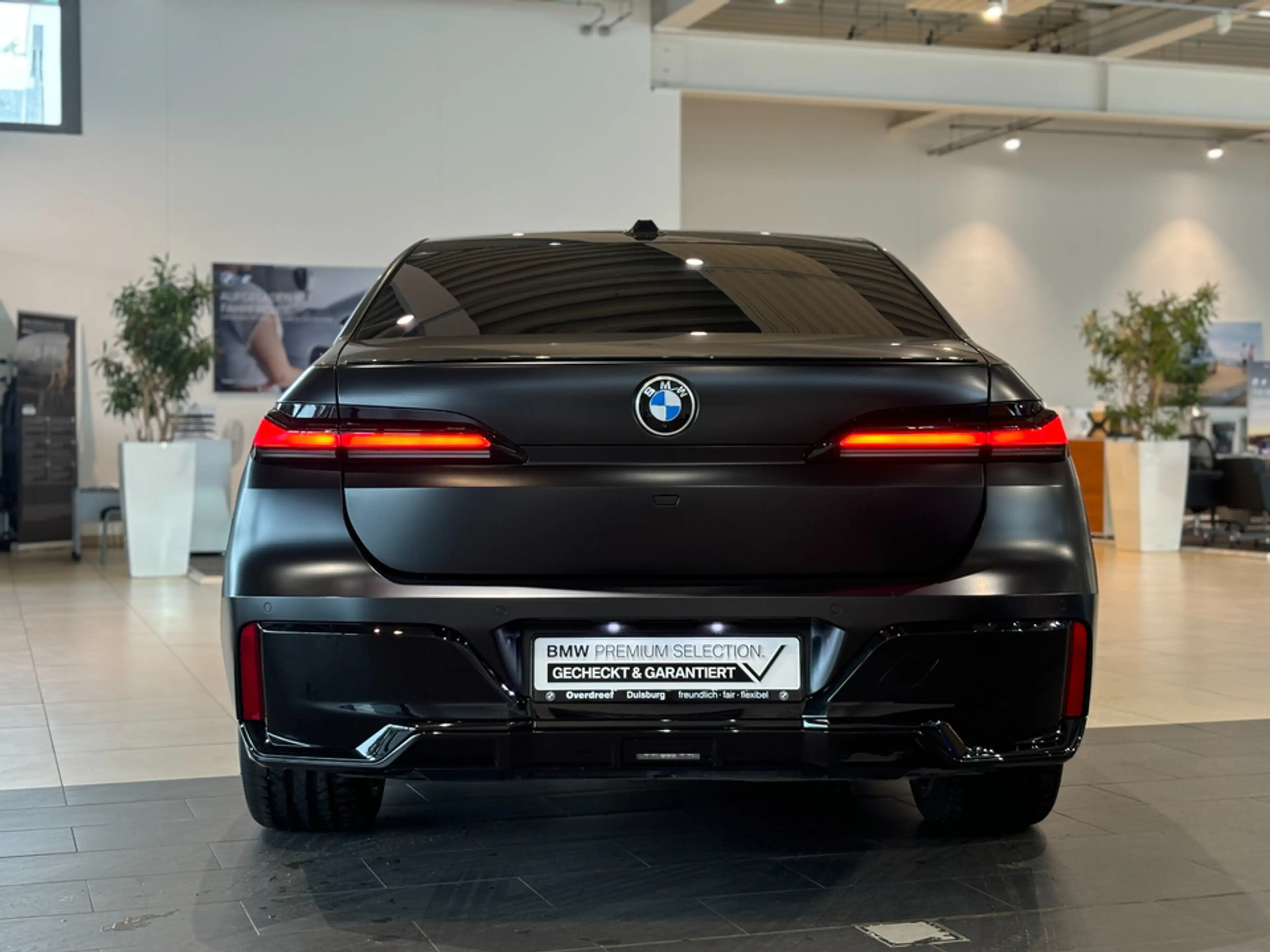 BMW 740 d xDrive Navi Leder Tempom.aktiv Panoramadach Blue — photo 9