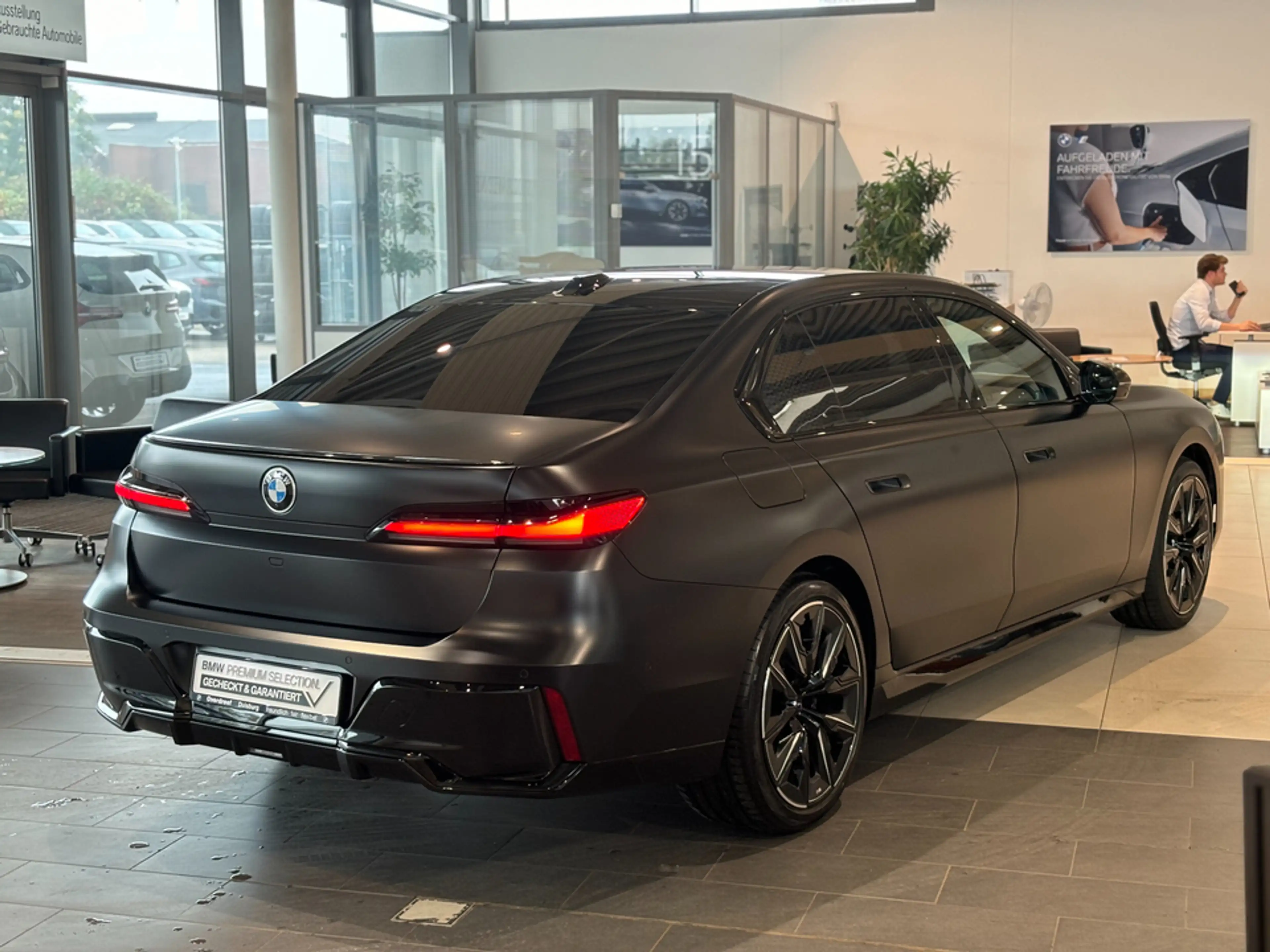 BMW 740 d xDrive Navi Leder Tempom.aktiv Panoramadach Blue — photo 11